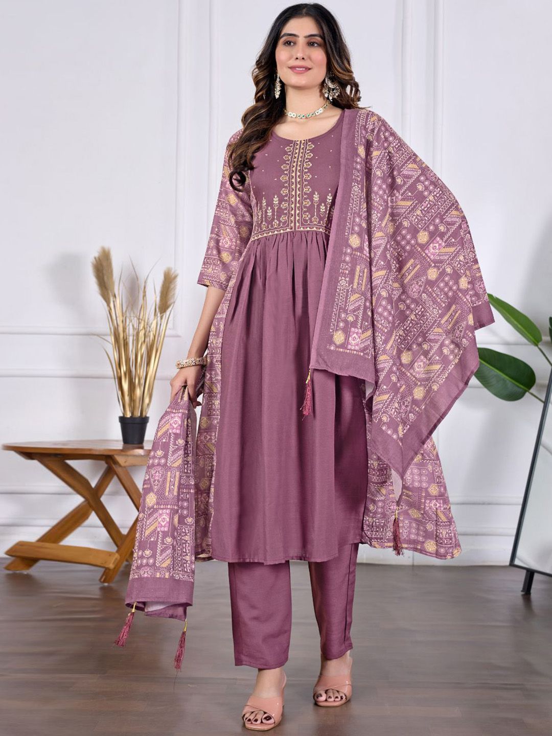 DISHWA FASHION Women Floral Embroidered Anarkali Pleated Kurta & Trousers With Dupatta