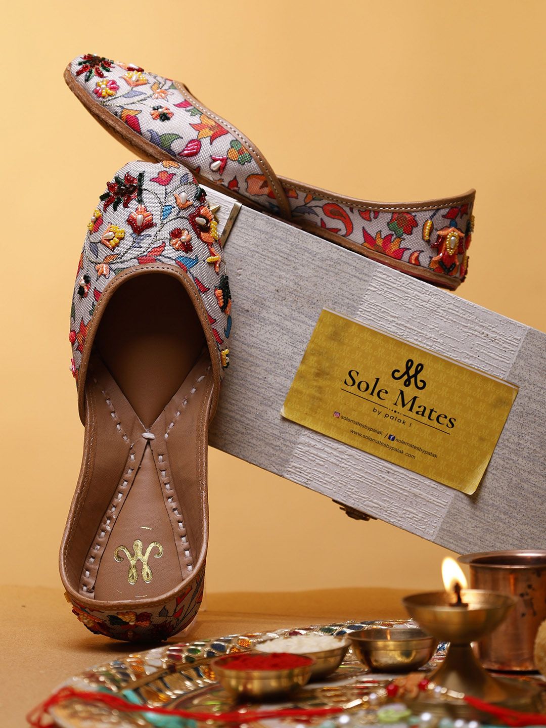 sole mates Women Embellished Mojaris-picture-10