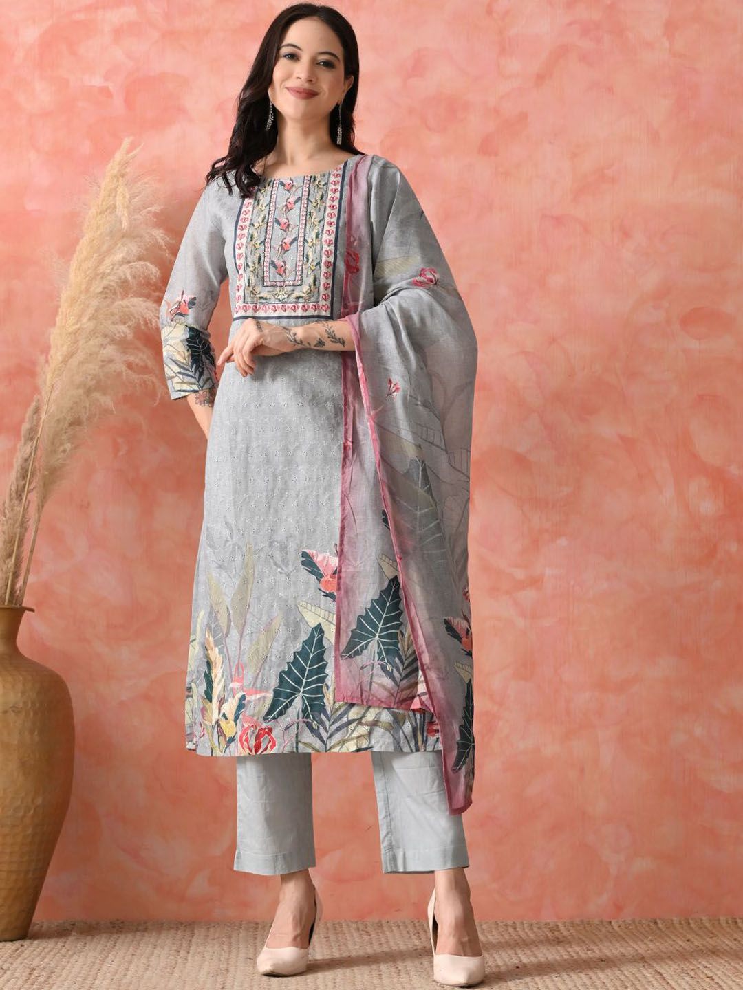 HARIKS Women Floral Embroidered Regular Kurta with Trousers & Dupatta