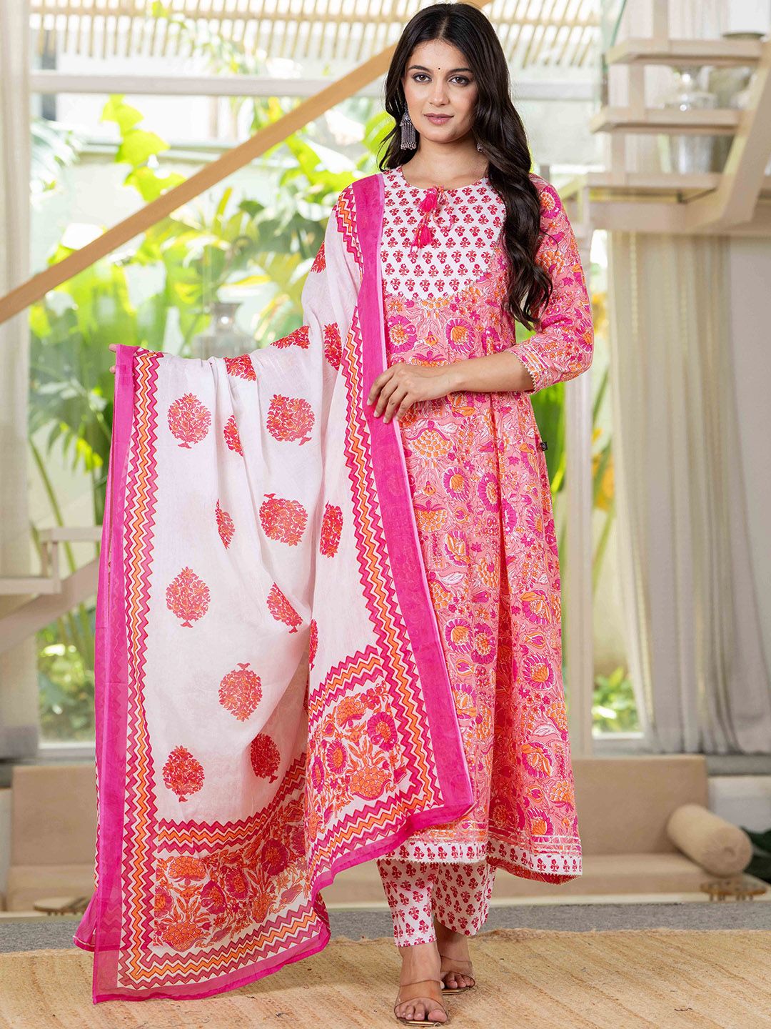 Pistaa Floral Printed Straight Pure Cotton Kurta With Trousers & Dupatta