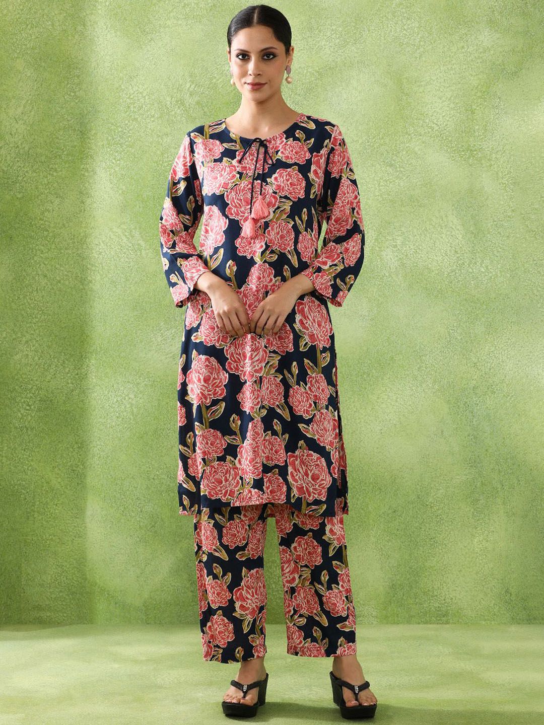 JAIPUR KURTI LUXE Women Floral Printed Regular Kurta with Trousers
