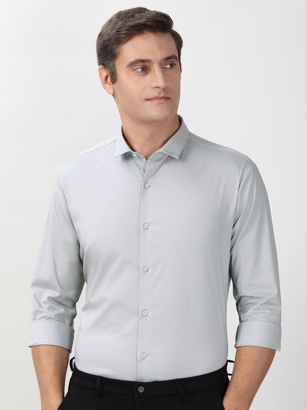 Peter England Men Slim Fit Solid Spread Collar Formal Shirt-image-15