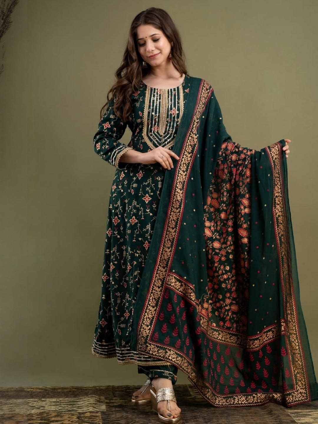 Dhibha Women Green Cotton Blend  Clothing Set