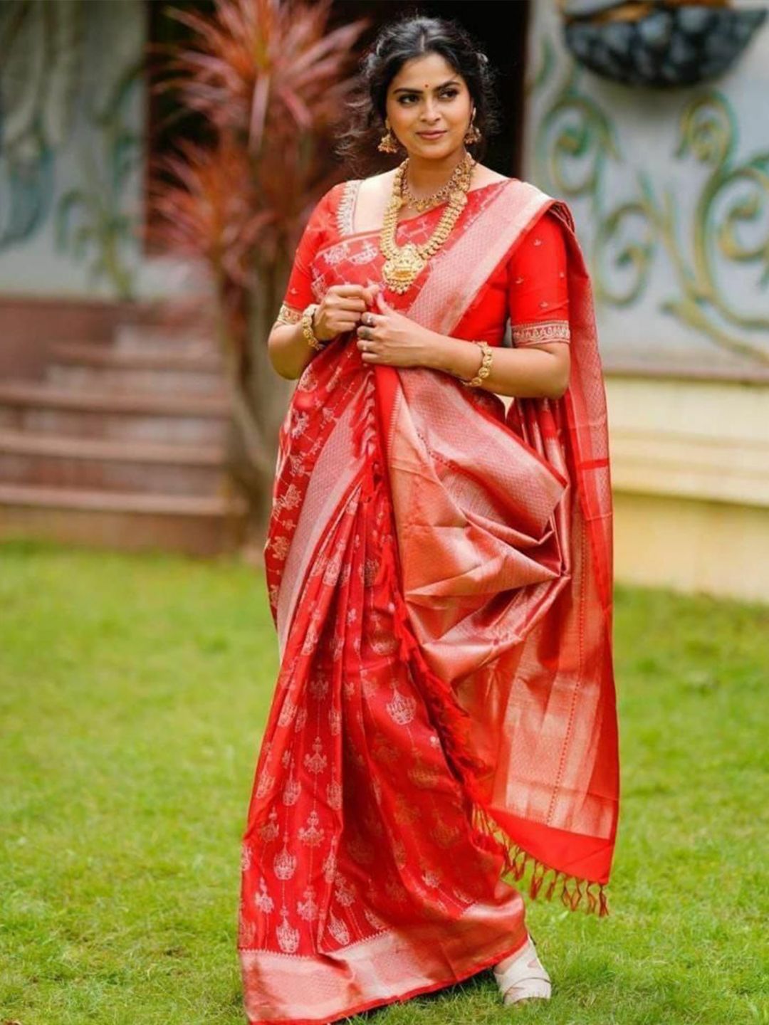 VILLE FASHION Woven Design Zari Banarasi Saree-picture-32