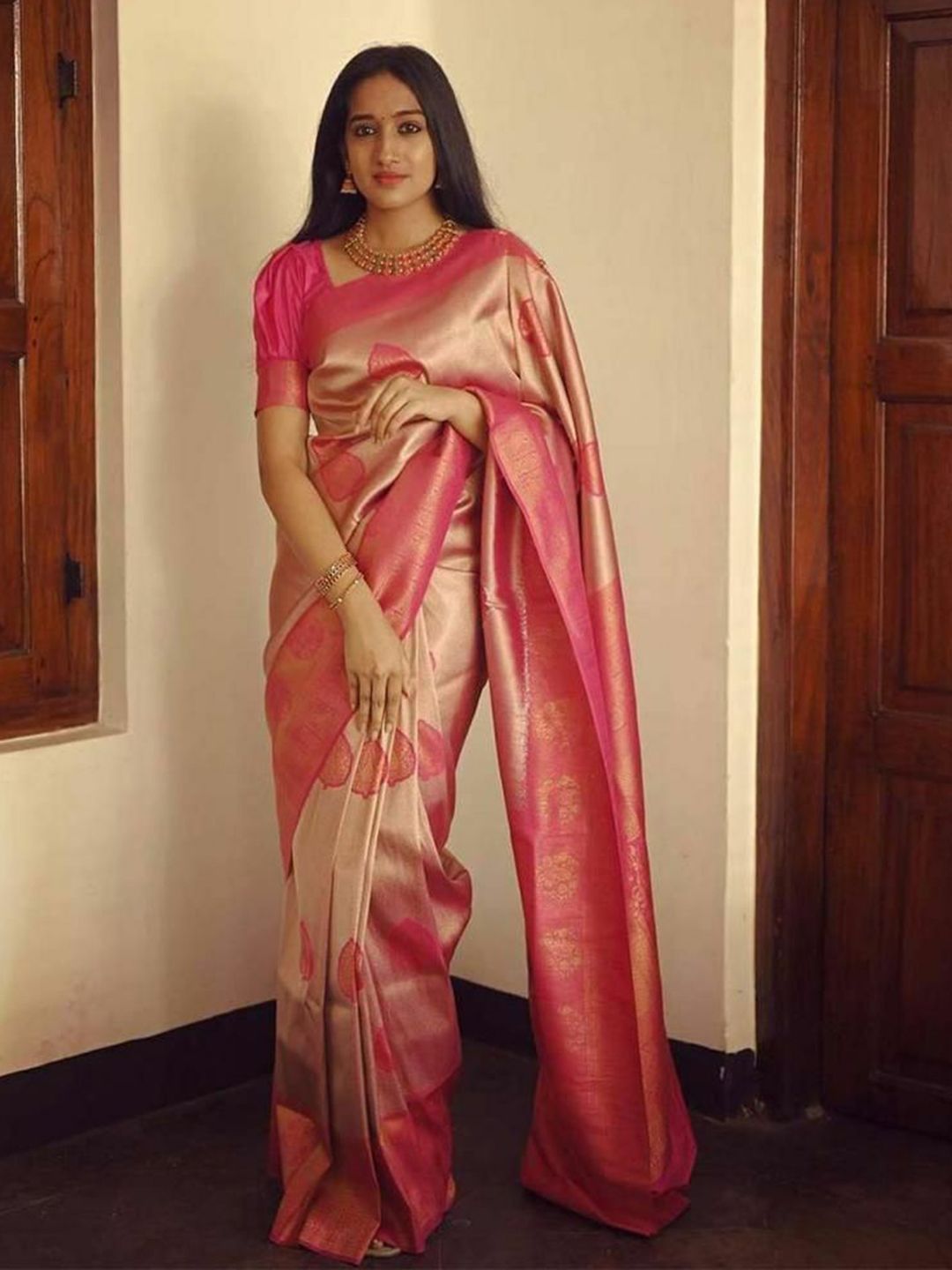 VILLE FASHION Ethnic Motifs Woven Design Zari Banarasi Saree-picture-10