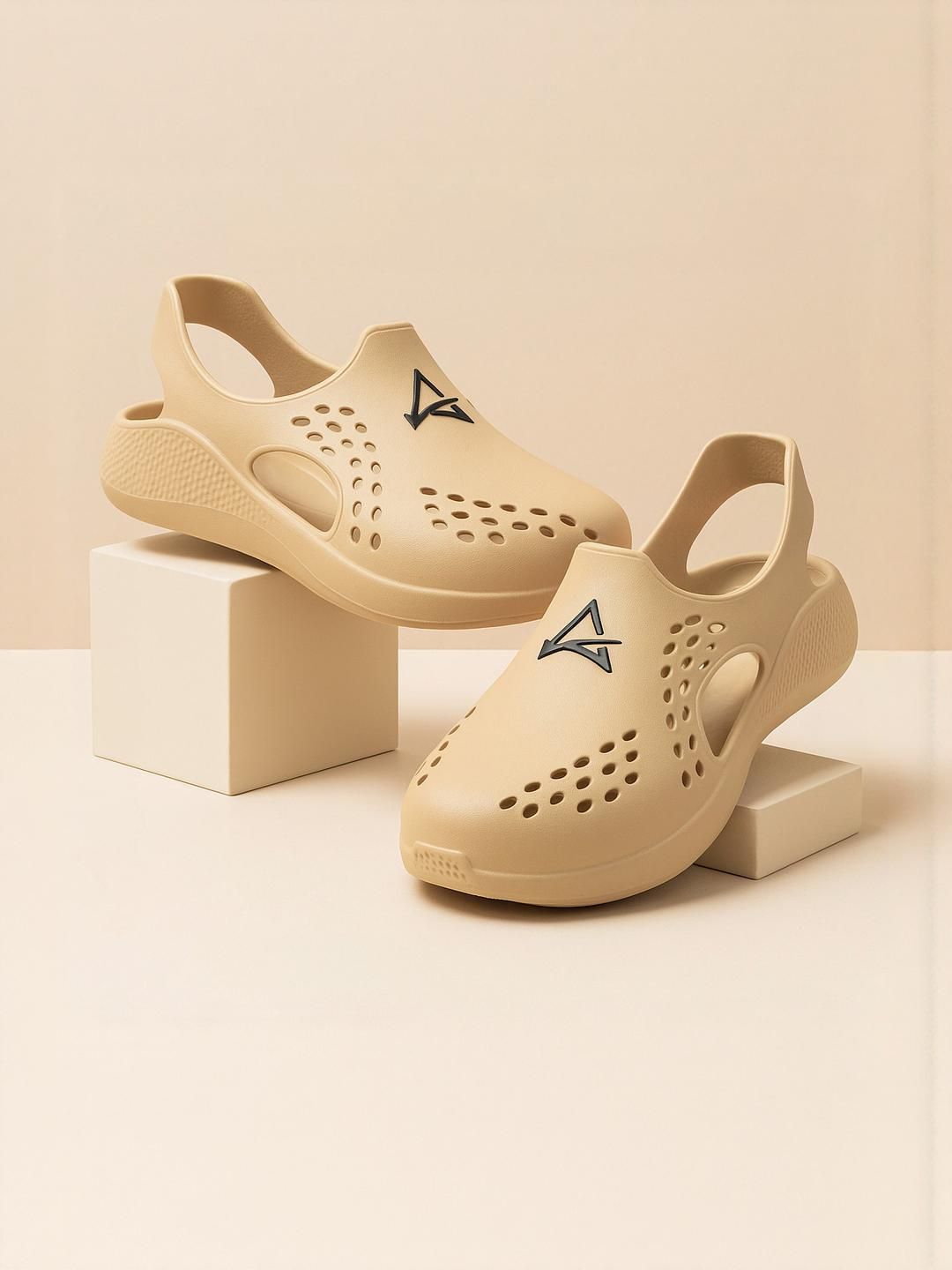 AMAEZO Kids Lightweight EVA Slip On Clogs