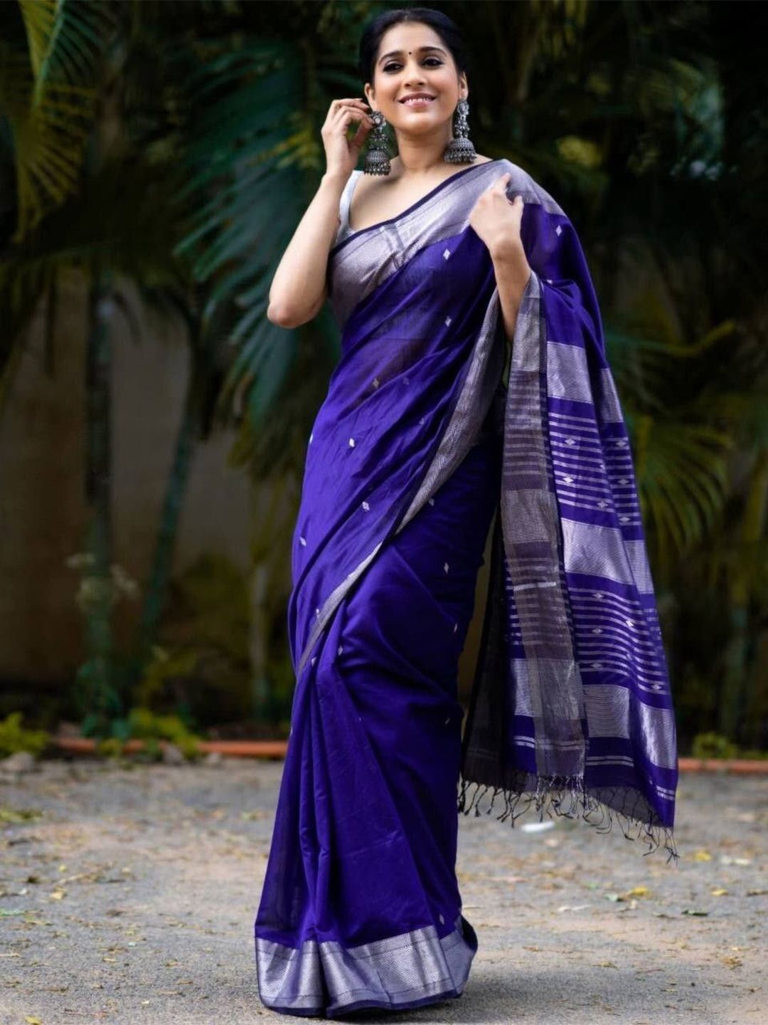 VILLE FASHION Ethnic Motif Woven Design Zari Banarasi Saree-picture-33