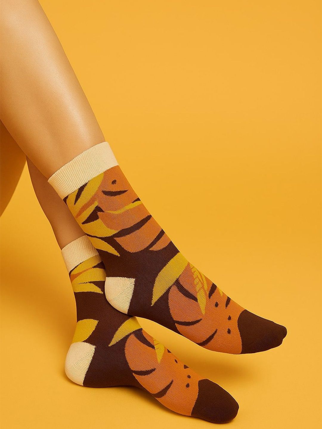 ZEVORA Abstract Patterned Cotton Calf-Length Socks-image-9