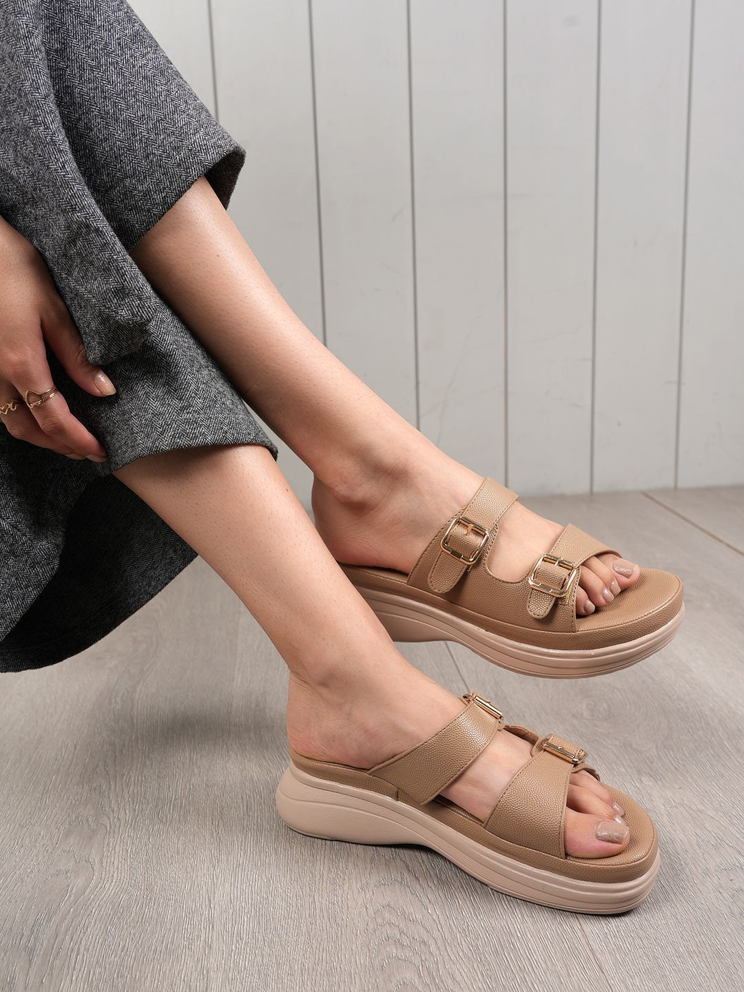 The Roadster Lifestyle Co. Women Textured Comfort Heel Sandals With Buckles-picture-38