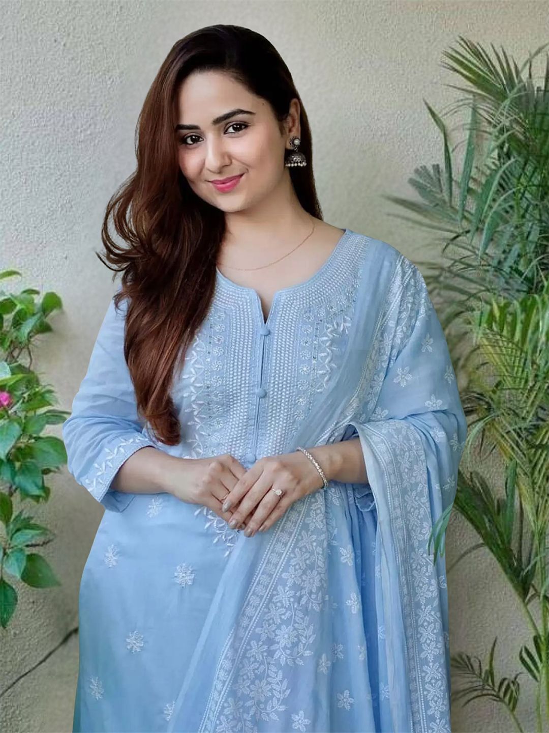 Royal Export Women Floral Embroidered Kurta & Trousers With Dupatta