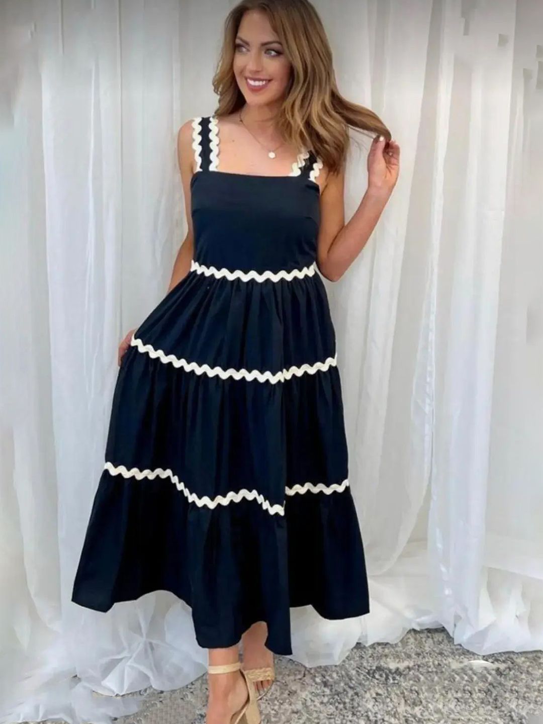 Pinly Women Colourblocked Shoulder Straps Tiered Fit & Flare Dress-picture-30