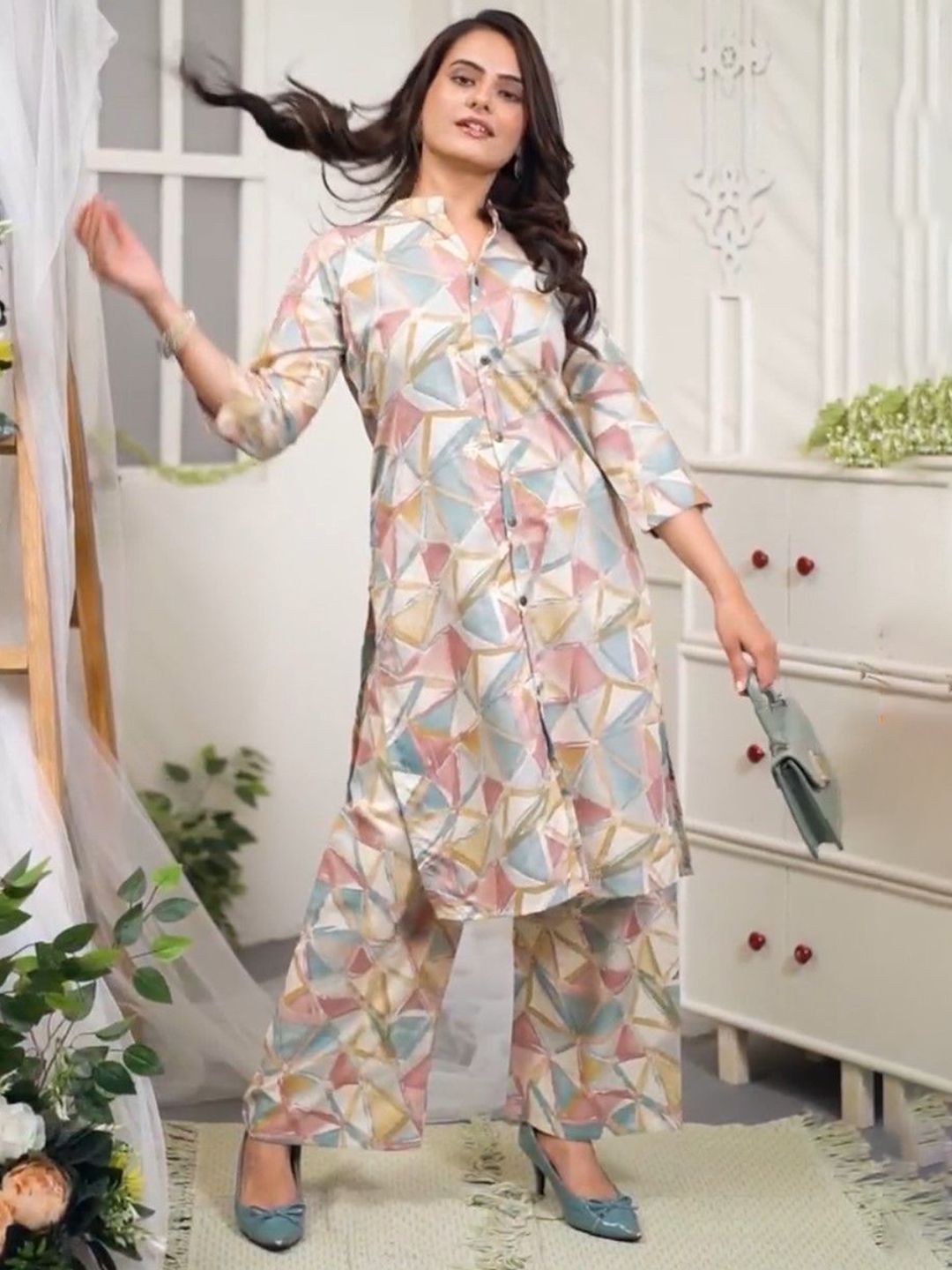 Cotton Printed Kurtis Women Geometric Printed Top with Trousers-picture-37