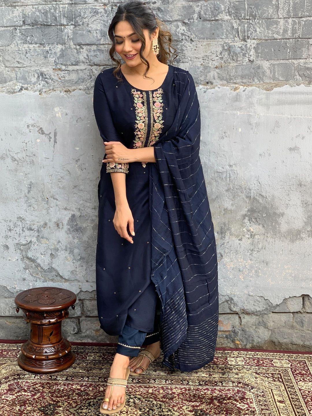 Vaidehi Fashion Women Floral Embroidered Regular Thread Work Chanderi Cotton Kurta with Trousers & With-picture-18