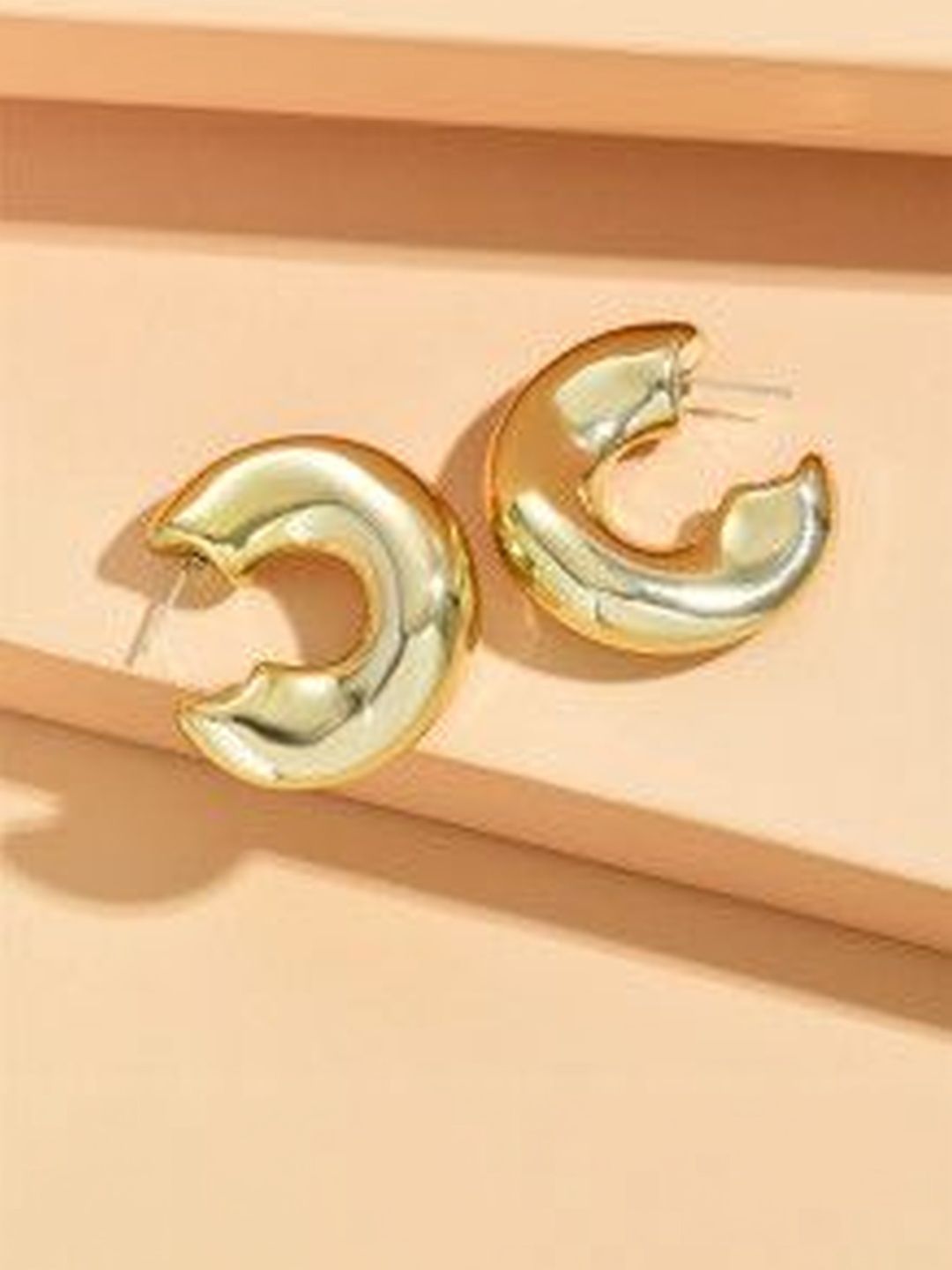 Just Lil Things Geometric Half Hoop Earrings-picture-36