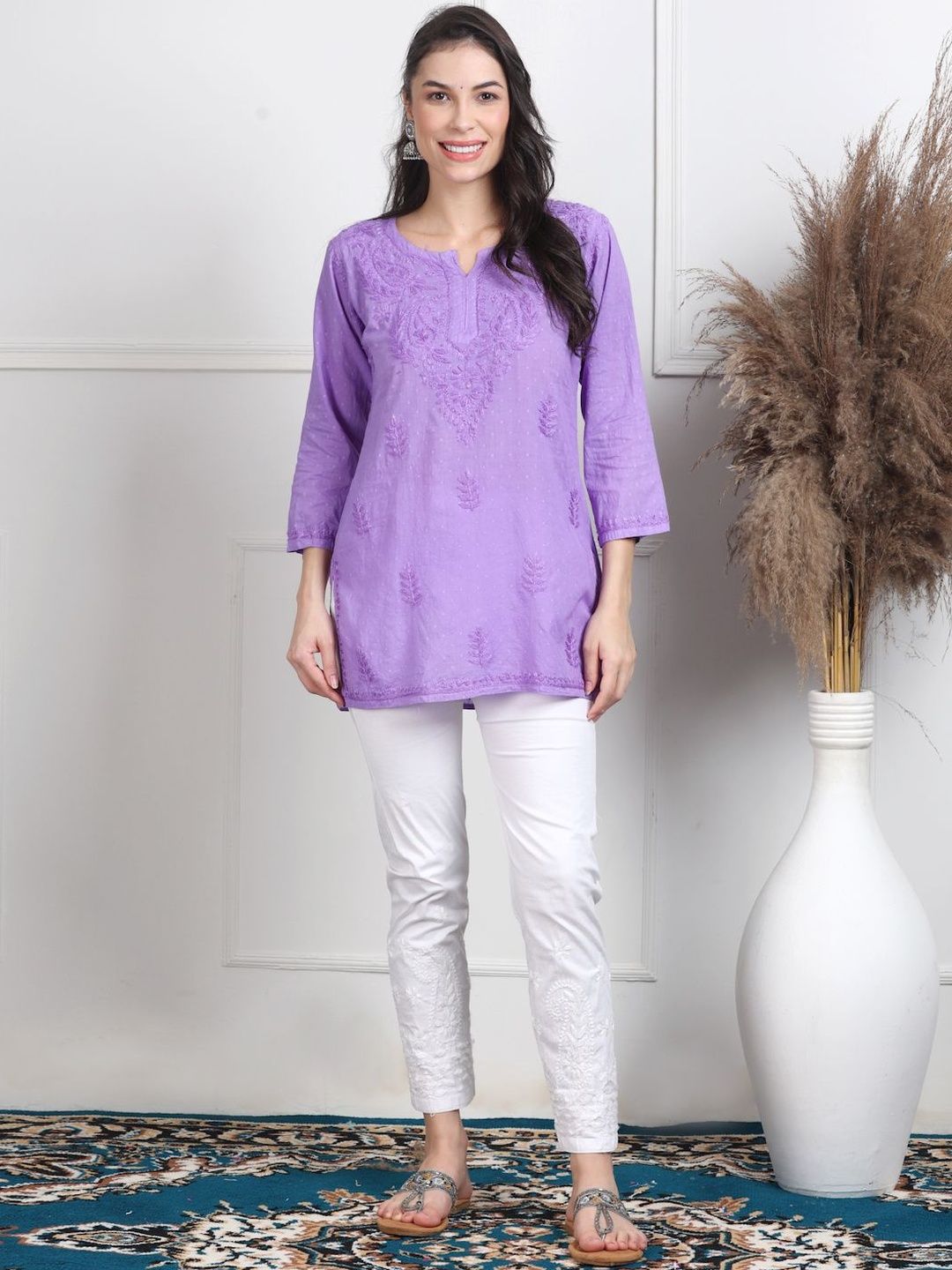 FashionChikan Art Ethnic Motifs Embroidered V-Neck Chikankari Handloom Chikankari Kurti-picture-32