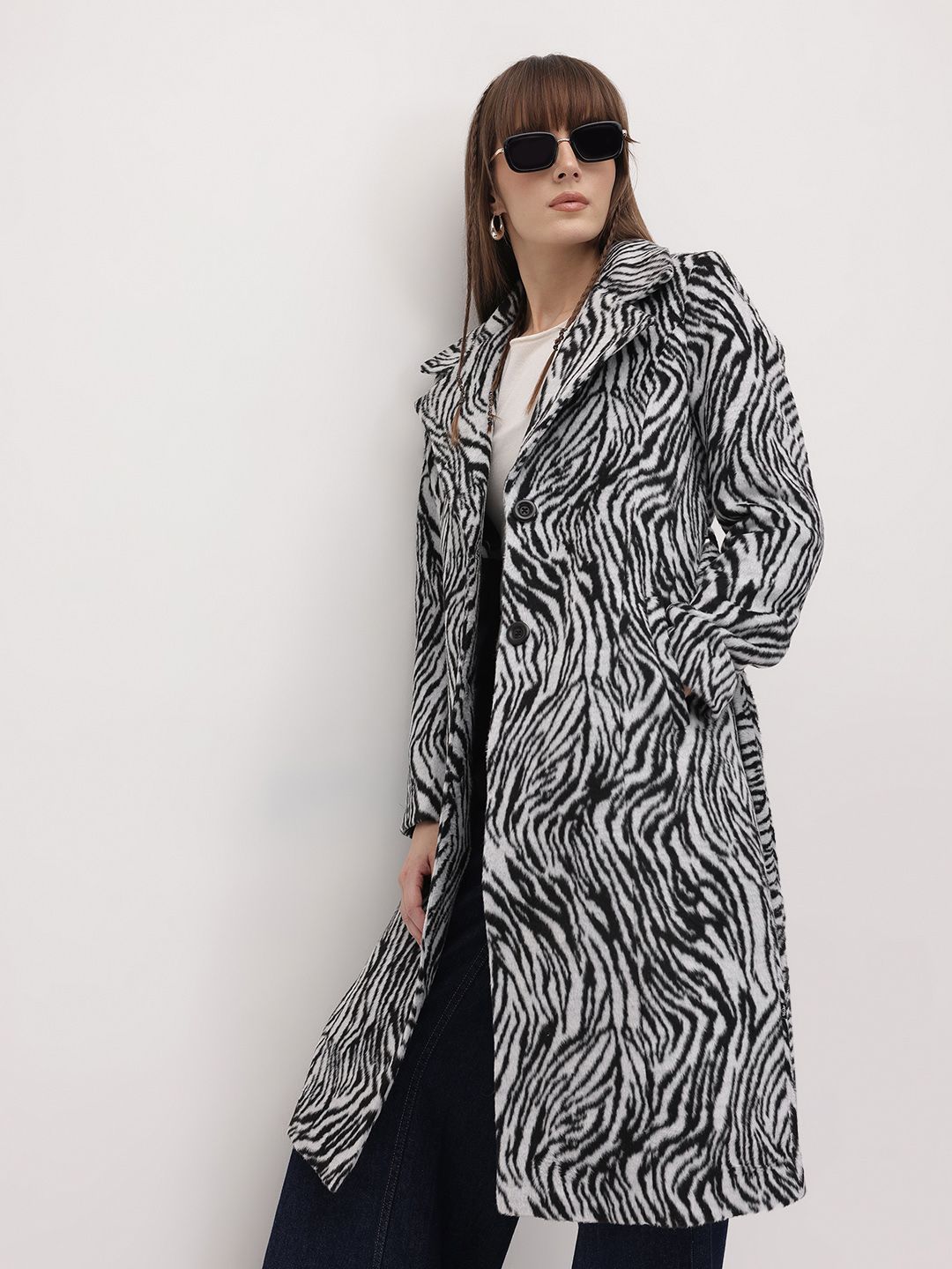 The Roadster Life Co. Animal Printed Notched Lapel Single-Breasted Overcoat with Belt-picture-22