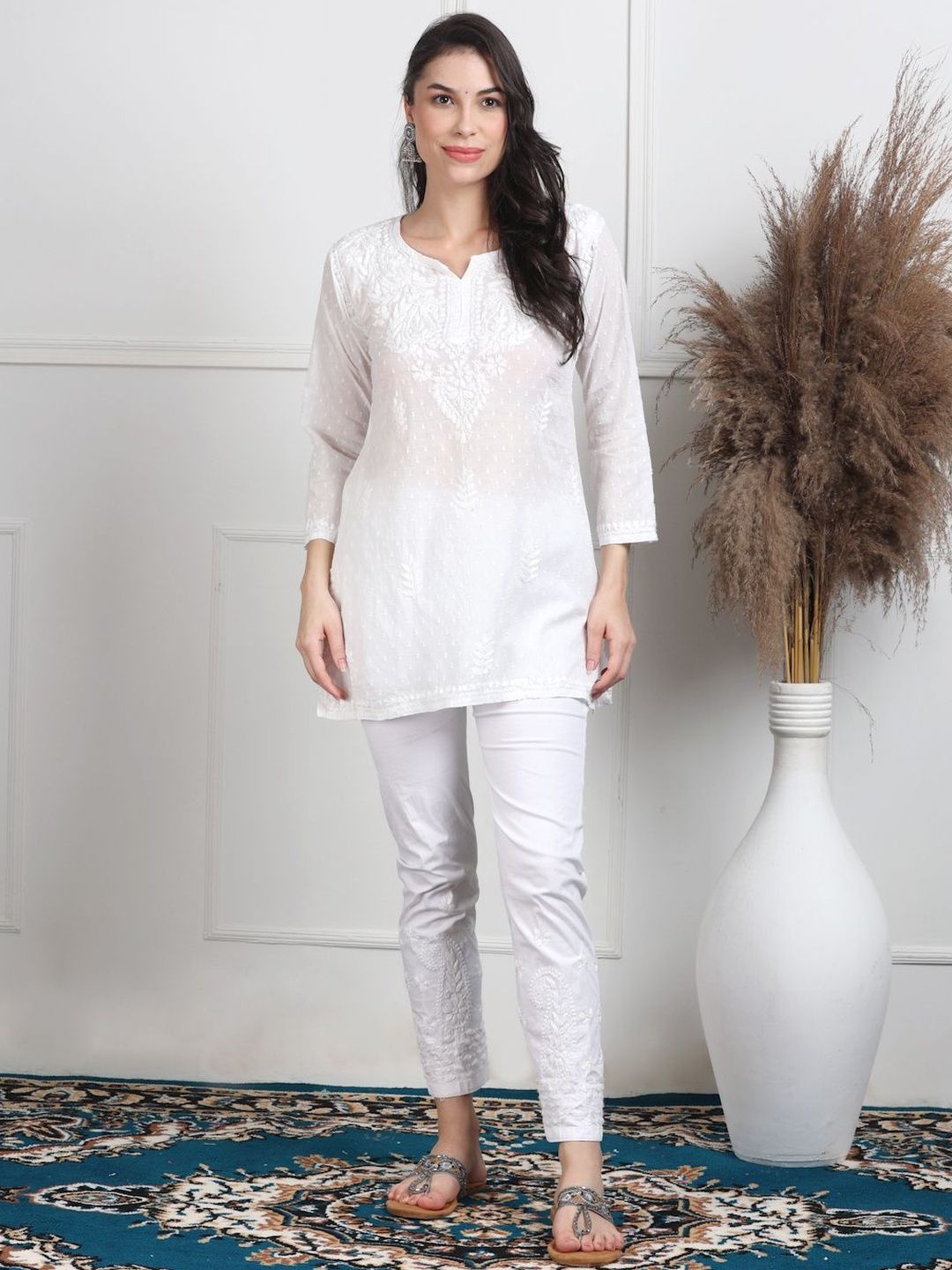 FashionChikan Art Ethnic Motifs Embroidered V-Neck Chikankari Chikankari Kurti-image-25