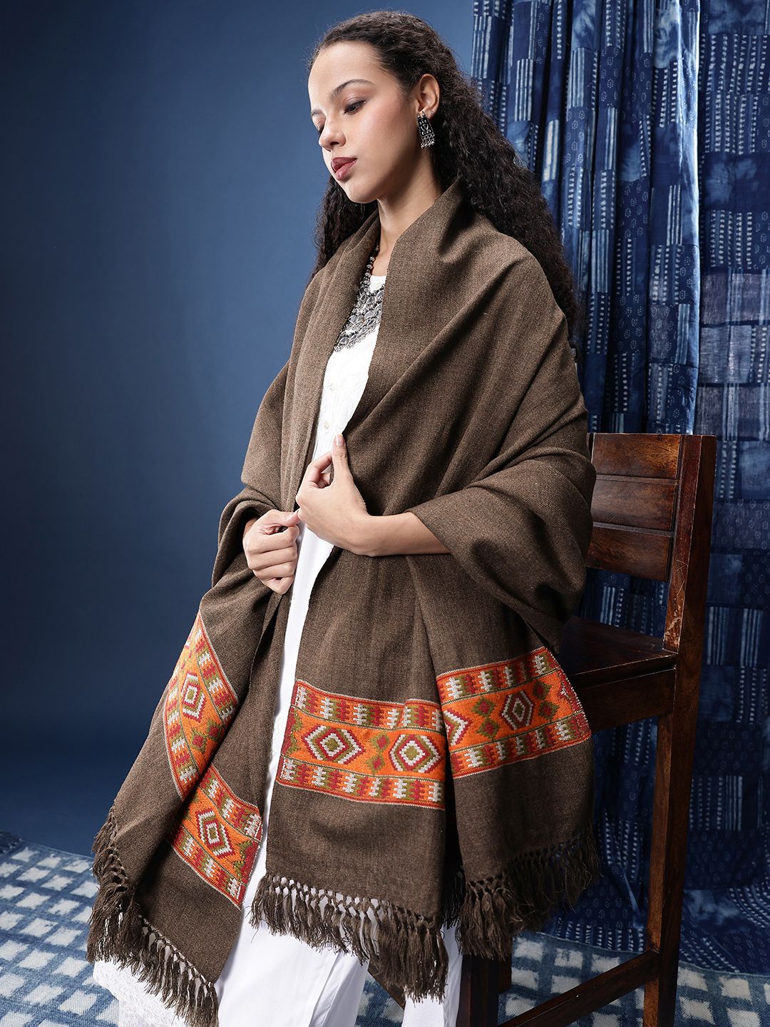 Taavi Geometric Woven Design Kullu Shawl-picture-52