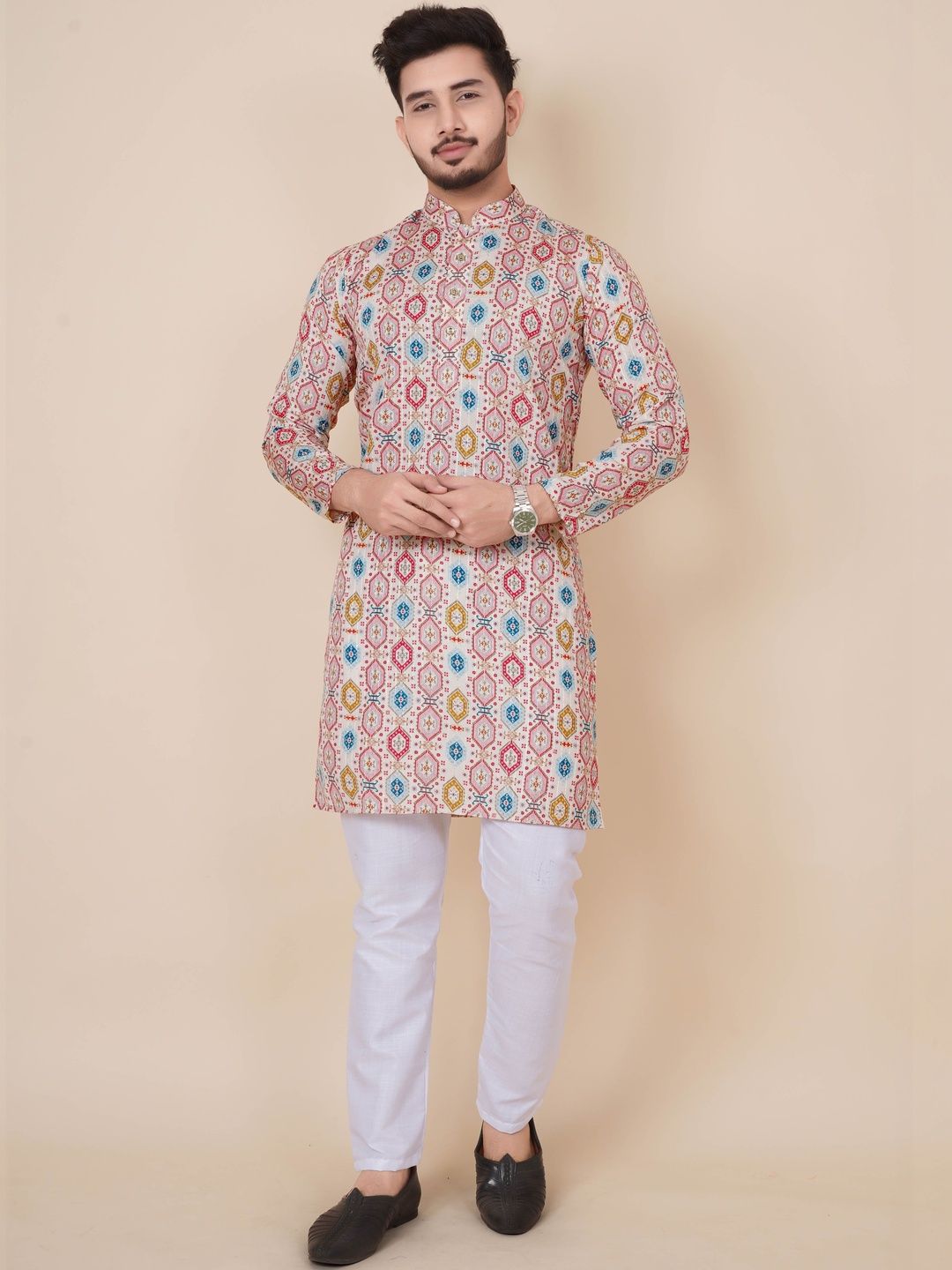 VINAYAK COTSYN KURTA PYJAMA Men Embroidered Mirror Work Handloom Kurta-picture-26