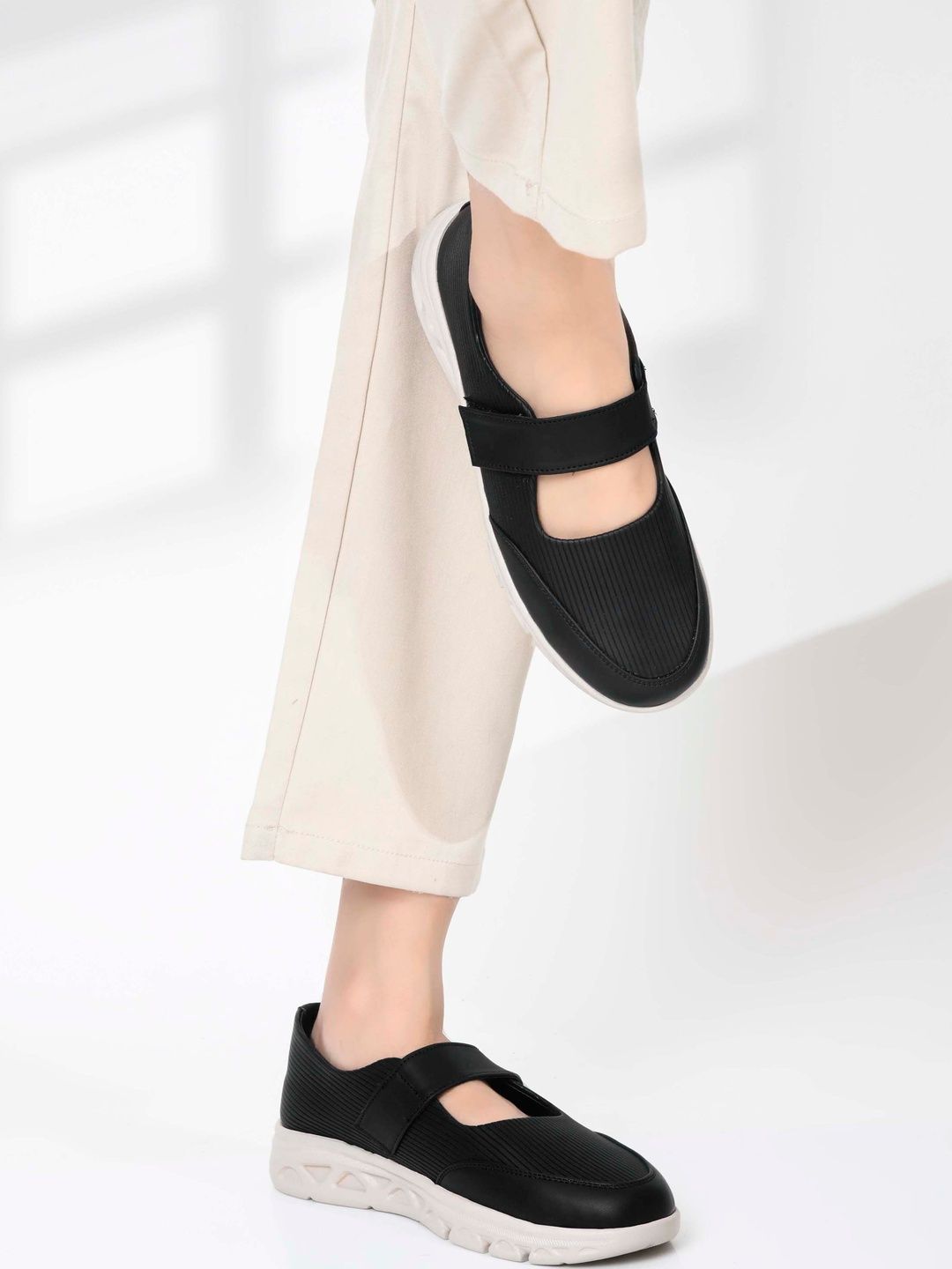 JM Looks Women Textured Sneakers-picture-12