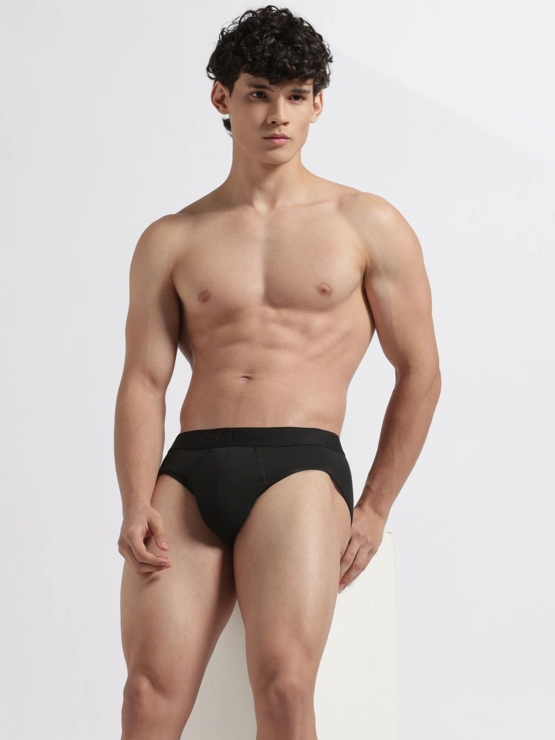 Calvin Klein Underwear Cotton Low-Rise Basic Brief-picture-31