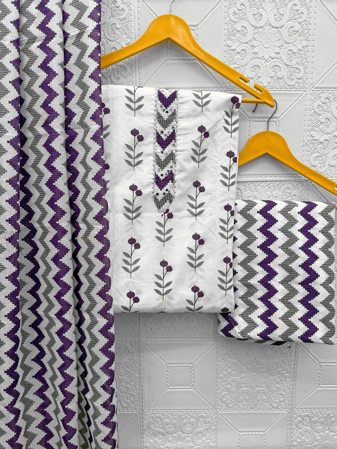 FashionsEye Printed Pure Cotton Unstitched Dress Material