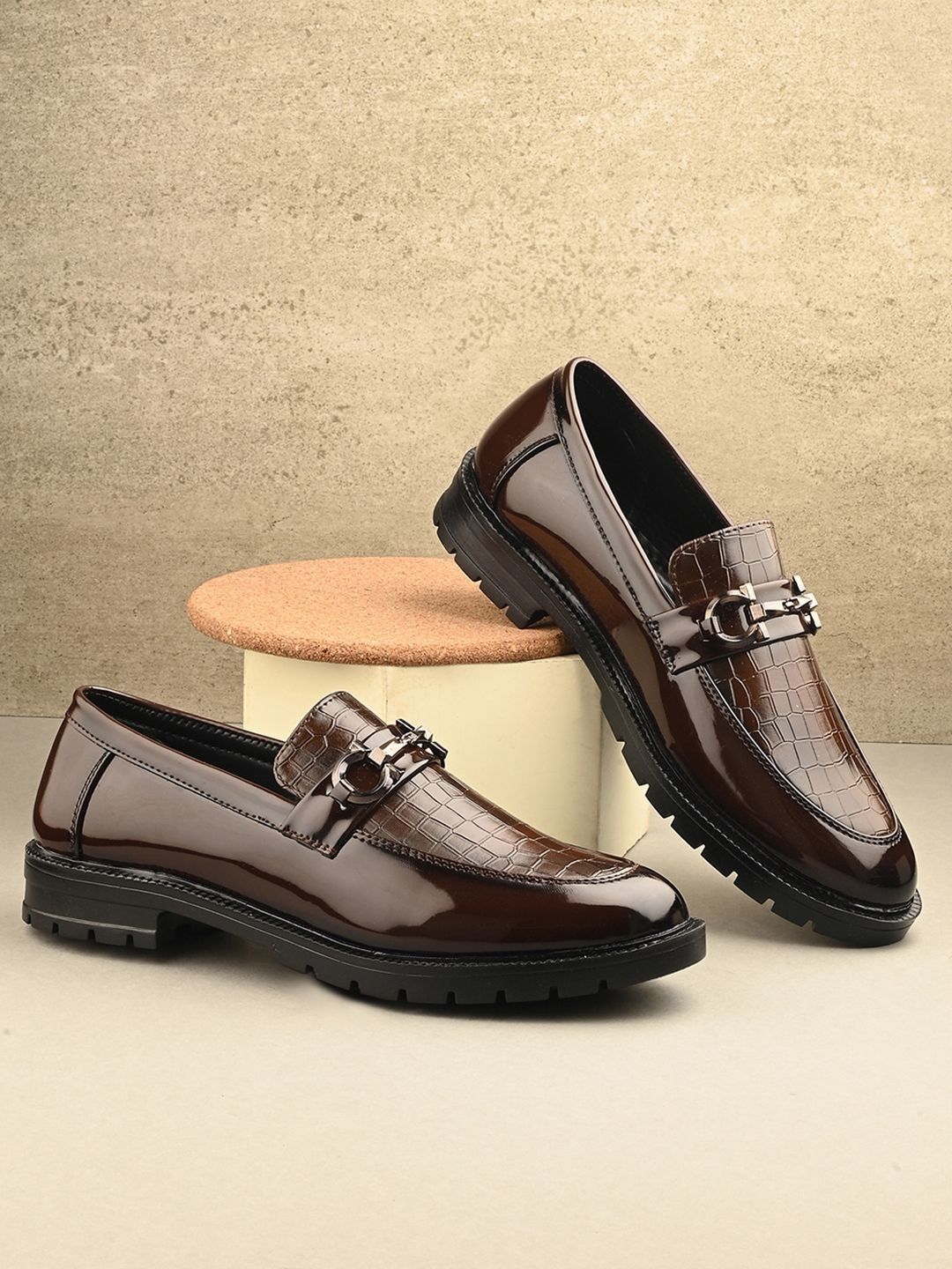 HERE&NOW Men Textured Round Toe Slip-On Loafers Shoes-image-20