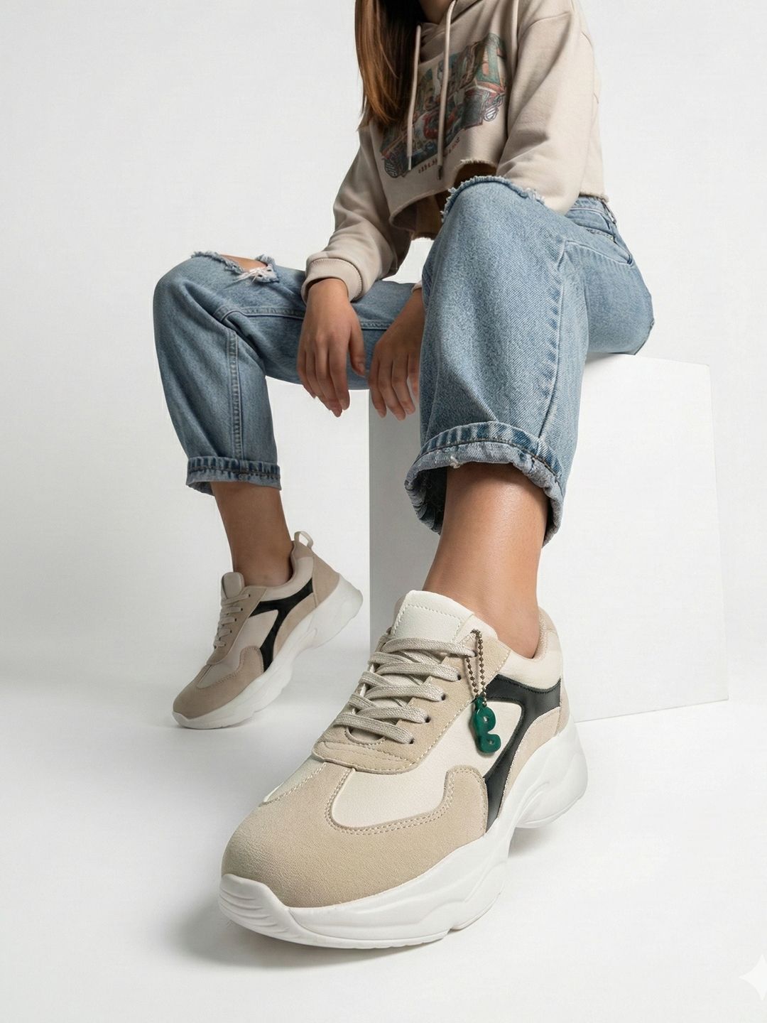 glitchez Women Colourblocked Contrast Sole Sneakers-image-42
