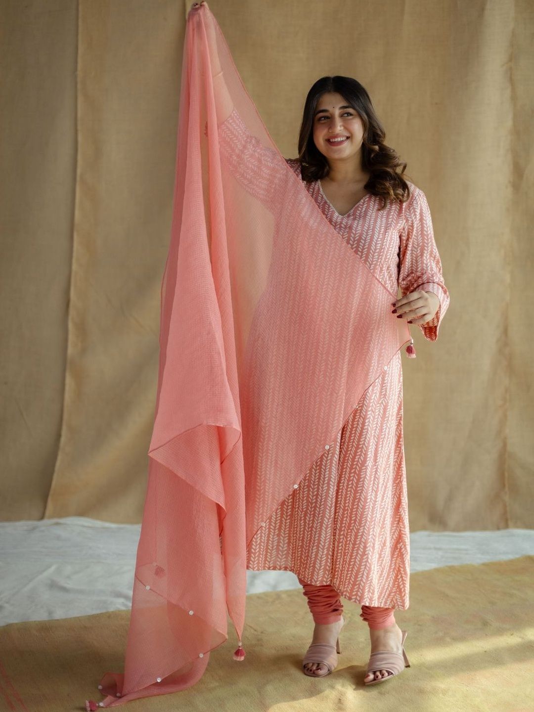 THE INDIAN ETHNIC CO Tie and Dye Dupatta-picture-37