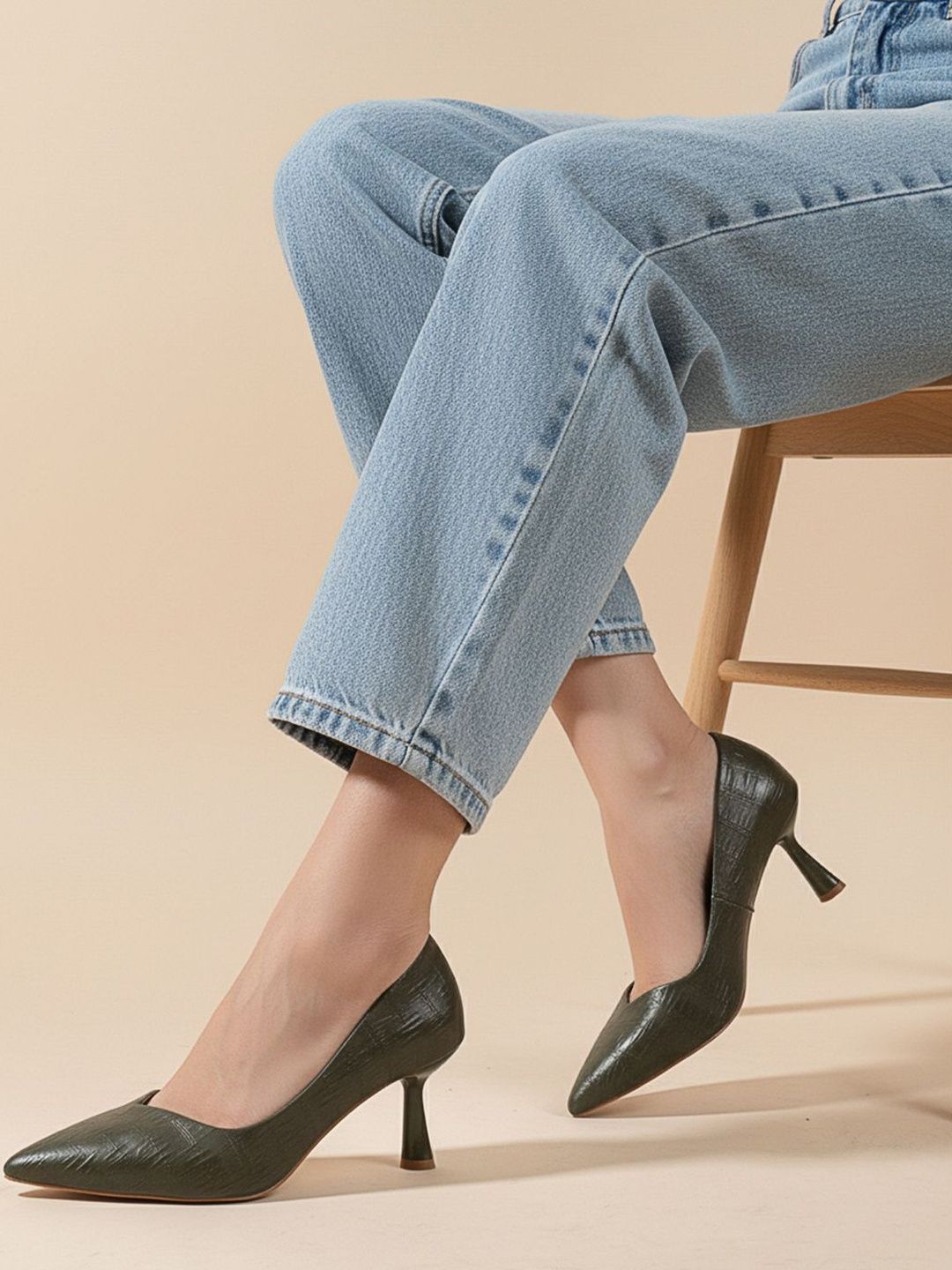 Chemistry Textured Slim Heeled Pumps-picture-28