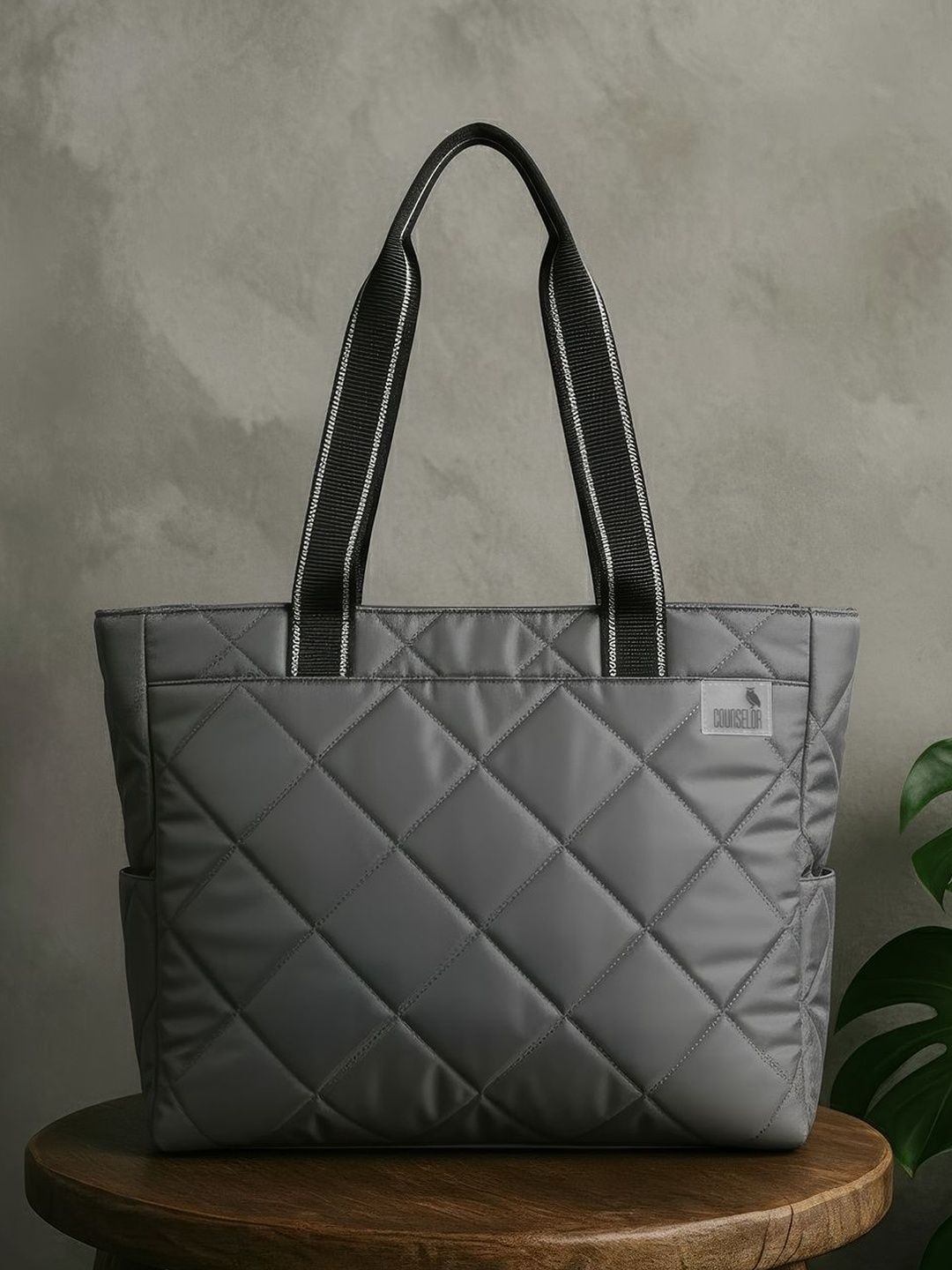 COUNSELOR Structured Tote Bag with Quilted-picture-15