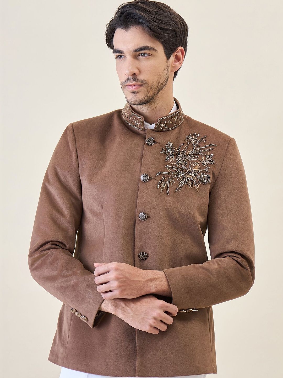 House of Pataudi Embellished Velvet Tailored-Fit Bandhgala Jodhpuri Two-Piece Party Suit-picture-10
