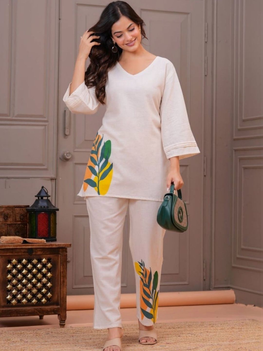 Komfortive Printed V-Neck Top & Trousers Co-Ords-picture-24