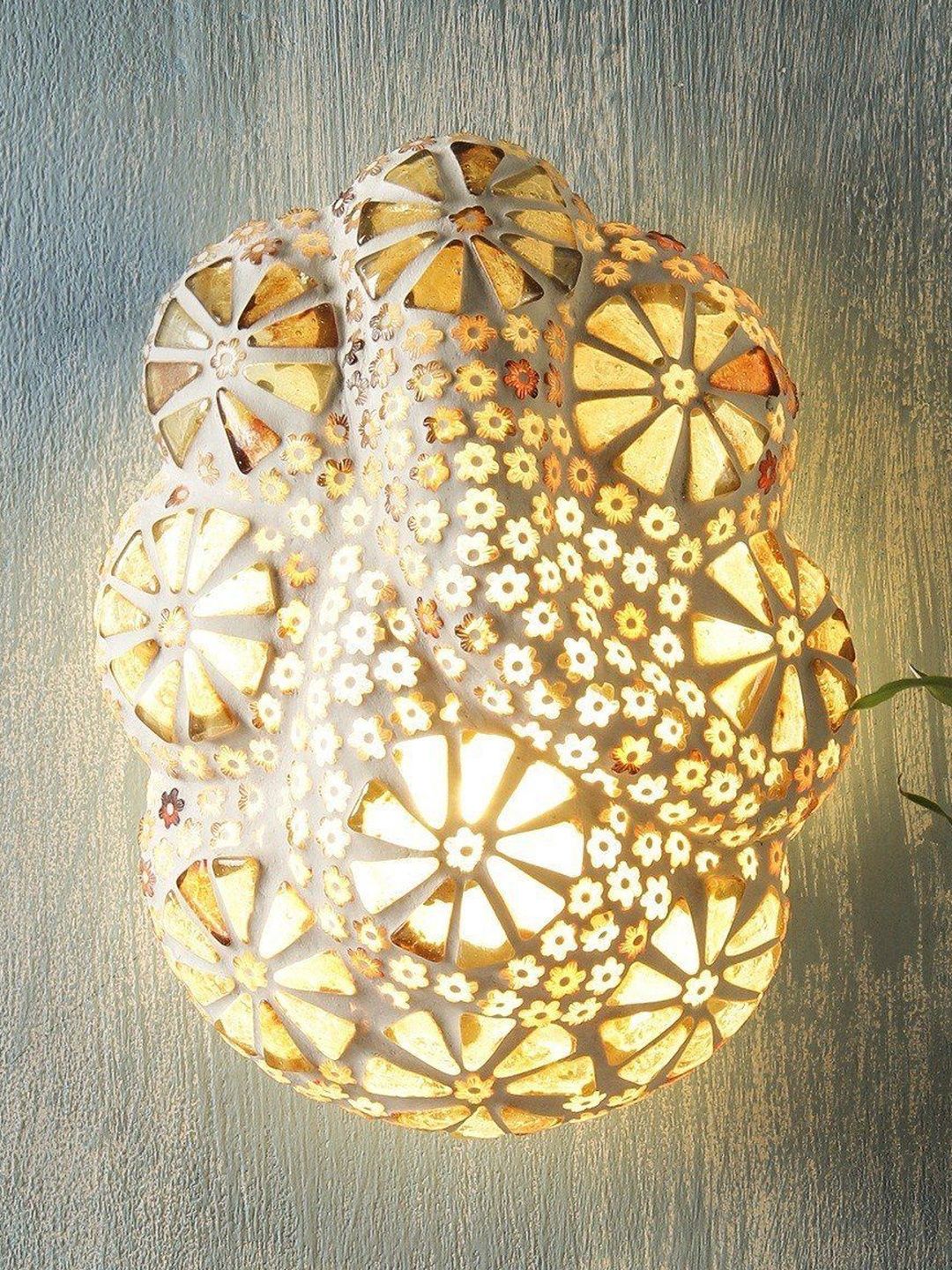 Aura Multicoloured & White Textured Glass Abstract Shaped Shaped Wall Lamp-picture-30