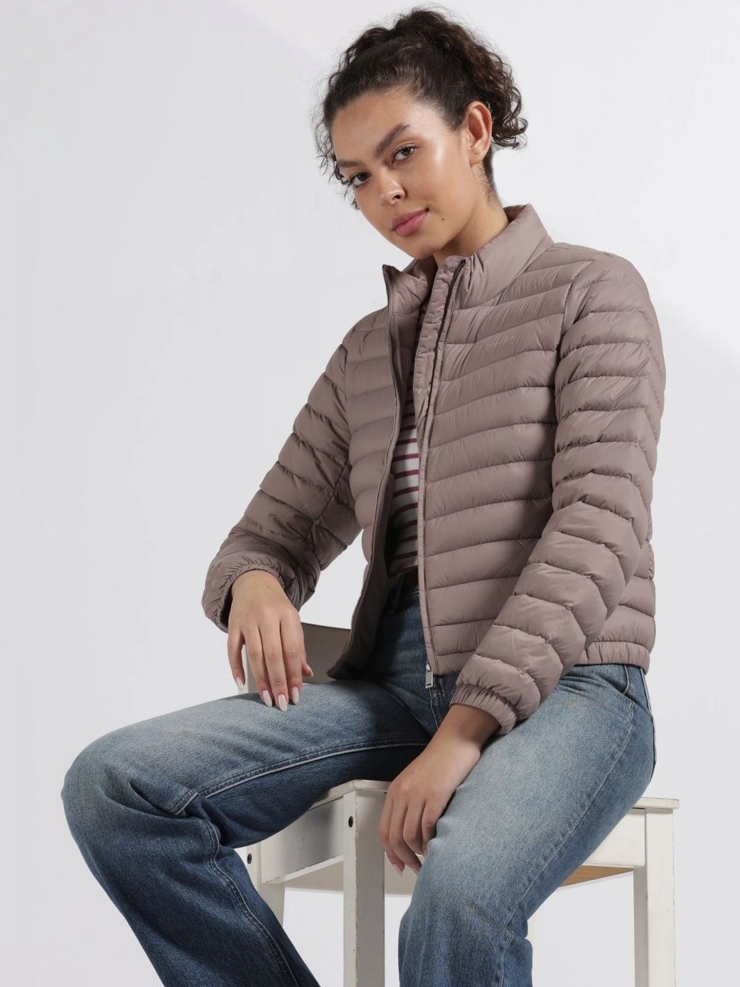 Calvin Klein Jeans Women Lightweight Puffer Jacket-picture-12