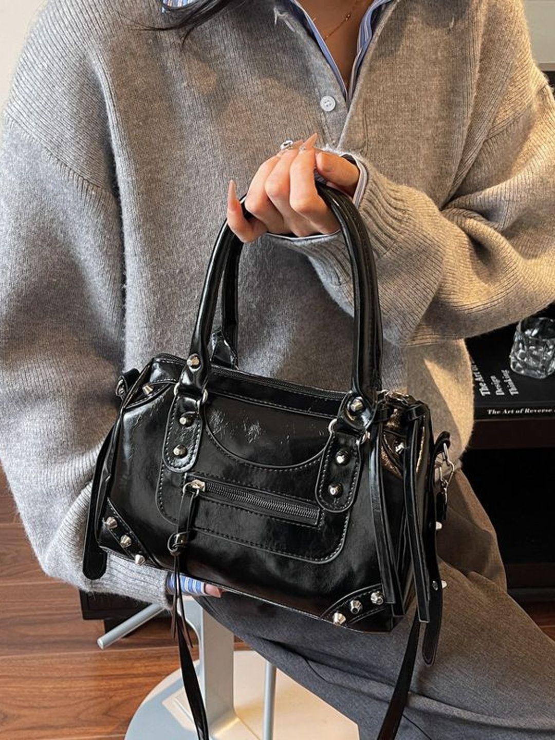 StyleCast x Revolte PU Swagger Handheld Bag-picture-41