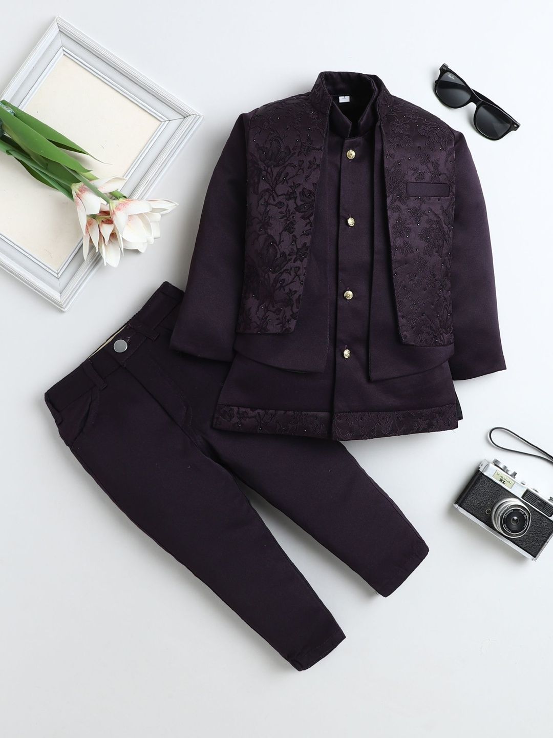 FOURFOLDS Embellished Mandarin Collar Sherwani Set-picture-53