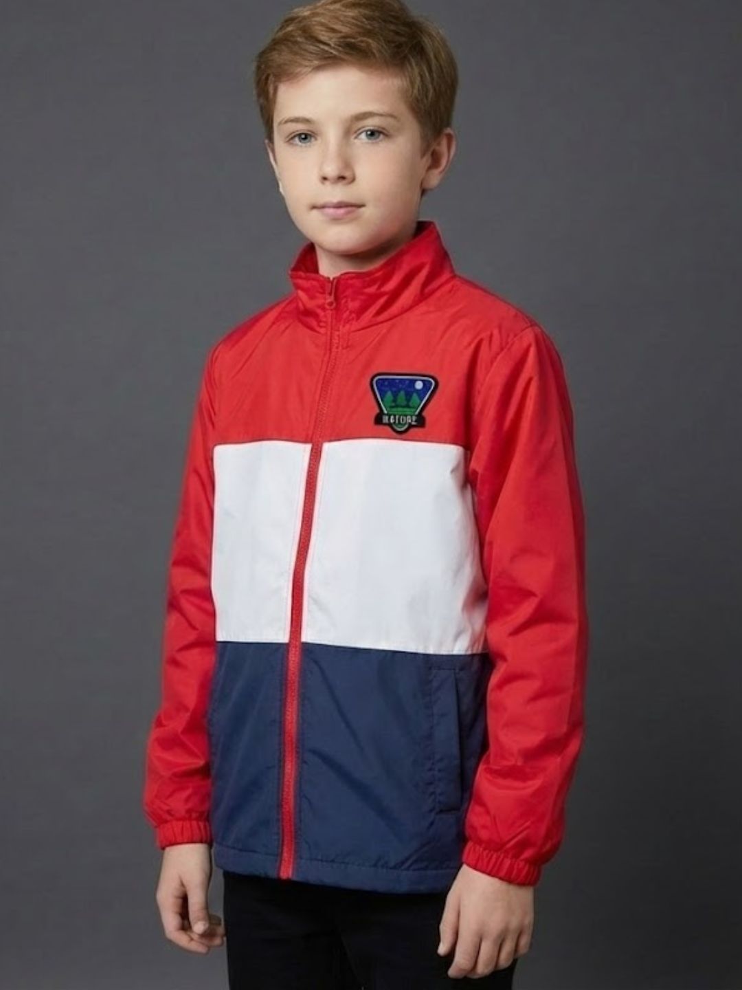 HOUSE OF VEDAS Boys Colourblocked Lightweight Sporty Jacket with Patchwork-picture-53