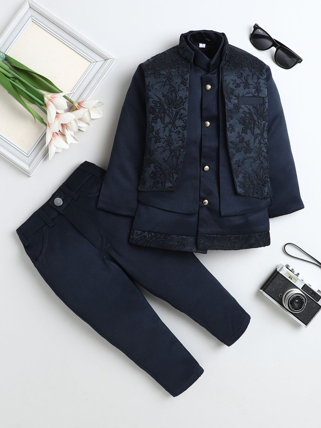 FOURFOLDS Boys Embroidered Mandarin Collar Sherwani Set-picture-49