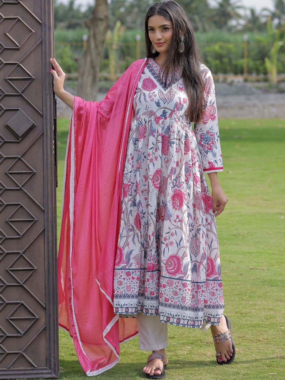 Brand Hill Women Floral Printed Panelled Kurta with Trousers & With Dupatta-picture-16