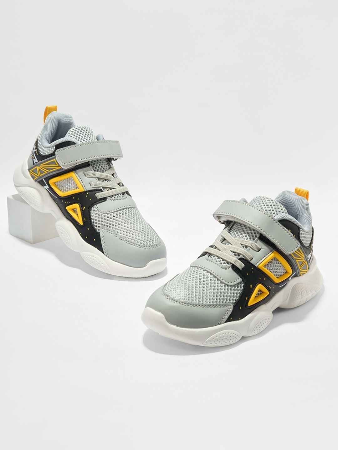 Pantaloons Junior Boys Colourblocked PU Sneakers-picture-57