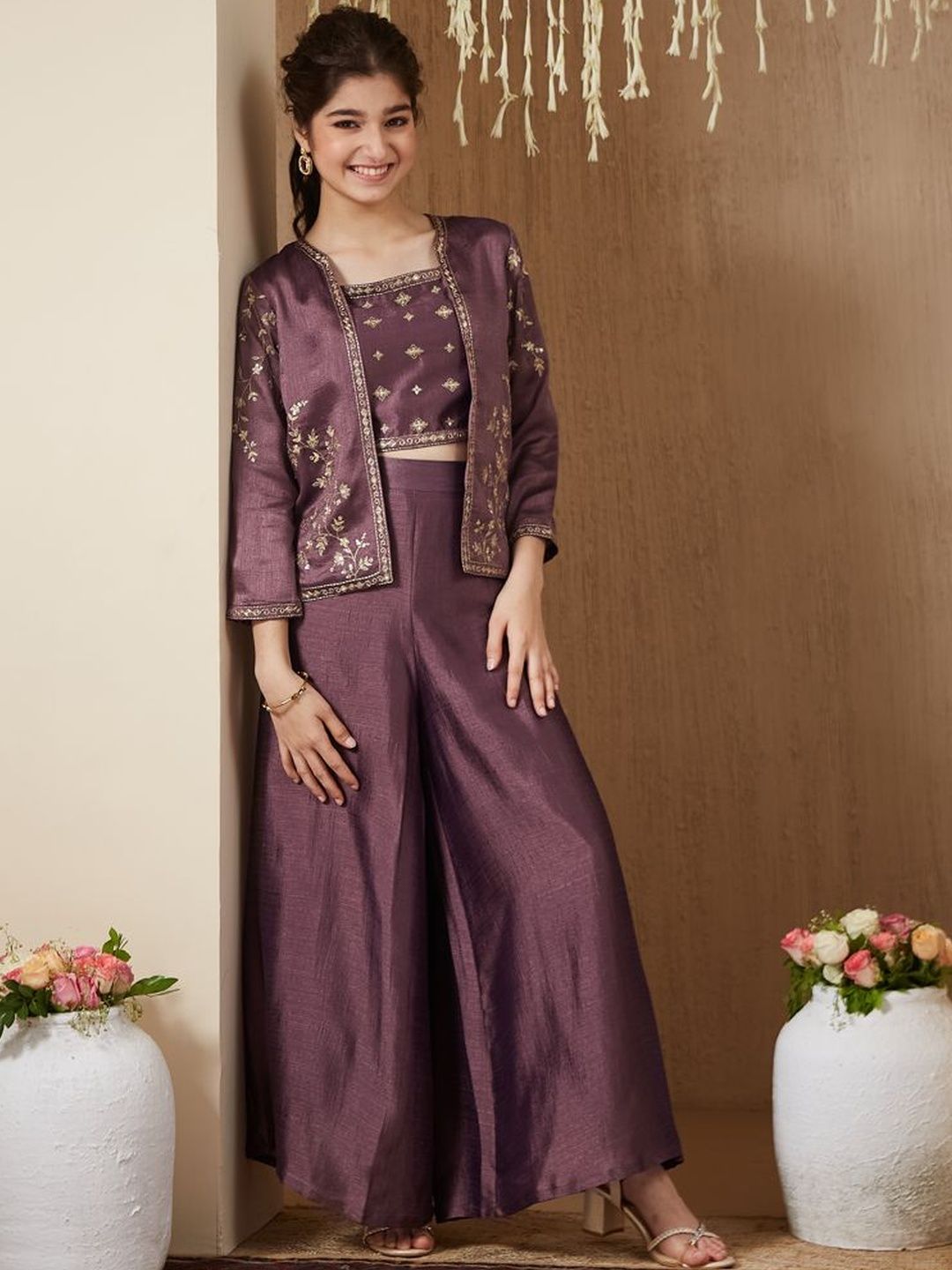 CurlyTales Girls Ethnic Motifs Embroidered Regular Gotta Patti Kurta with Palazzos-picture-47