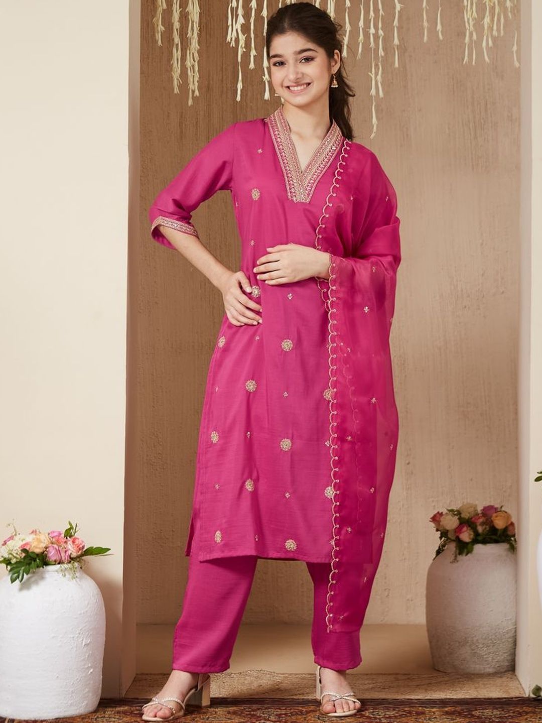 CurlyTales Girls Ethnic Motifs Embroidered Regular Thread Work Kurta with Trousers & With Dupatta-picture-17