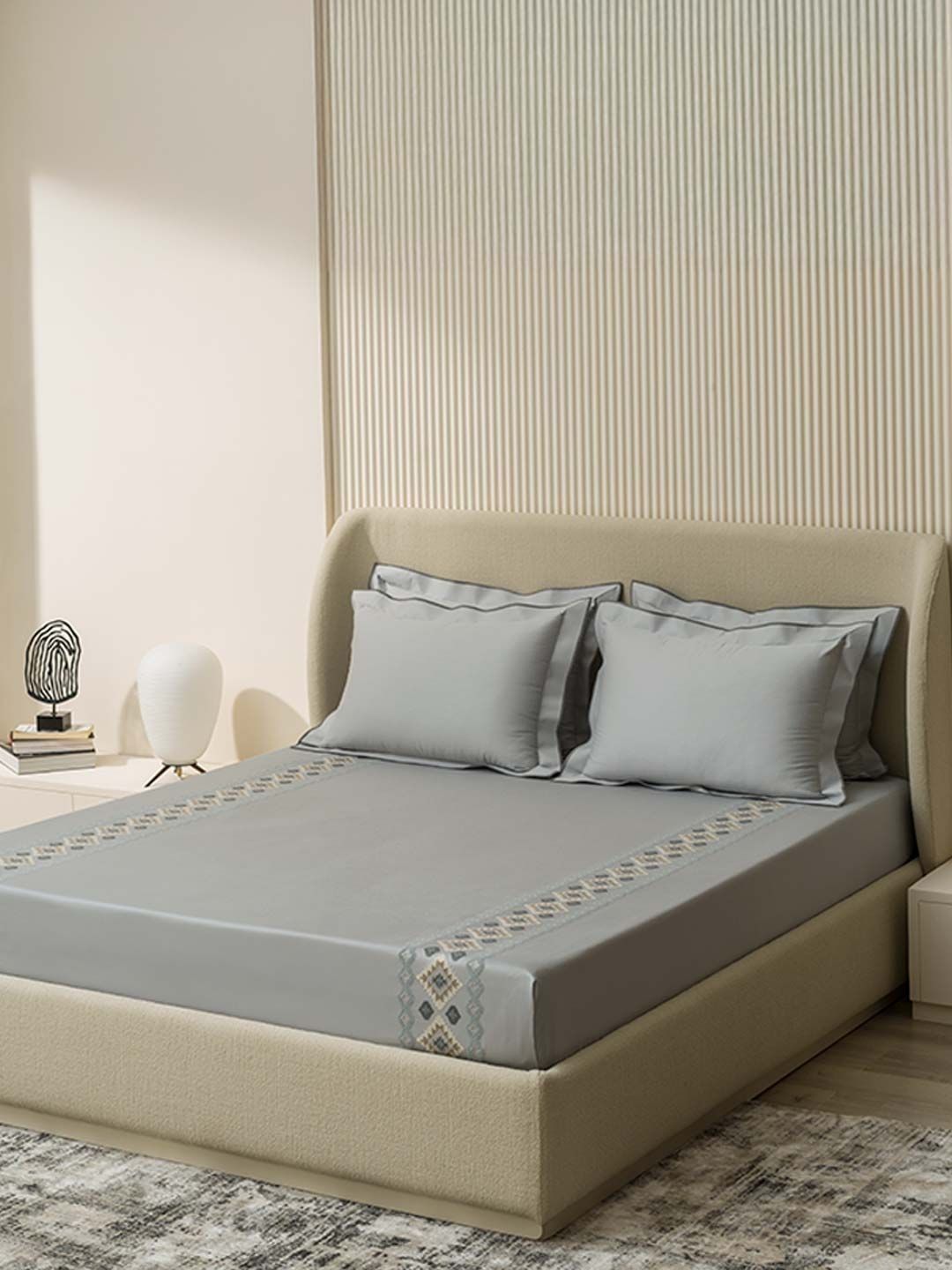 SANSAAR A DDECOR BRAND LIVE CONSCIOUSLY Blue & White Geometric Cotton 3 Piece Double King Superfine Bedding Bedding Set-picture-30
