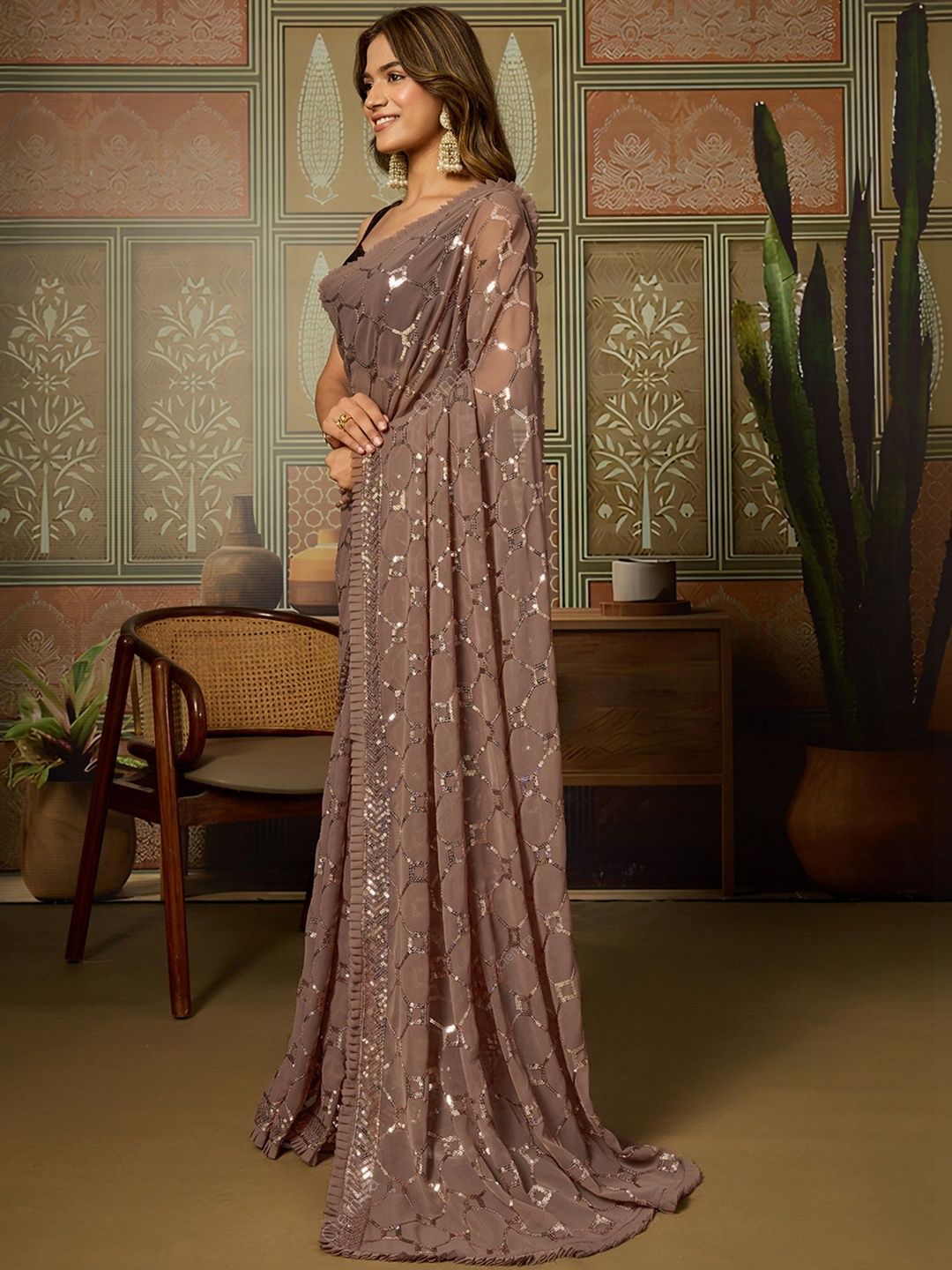 FashionsEye Embellished Sequinned Pure Georgette Heavy Work Saree-picture-10