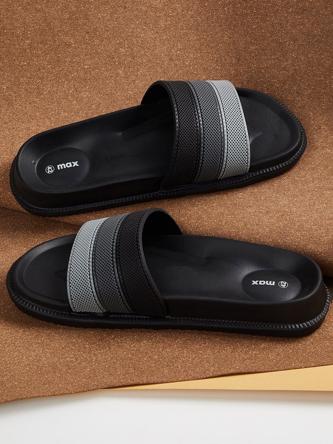 max Men Colourblocked Sliders-picture-24