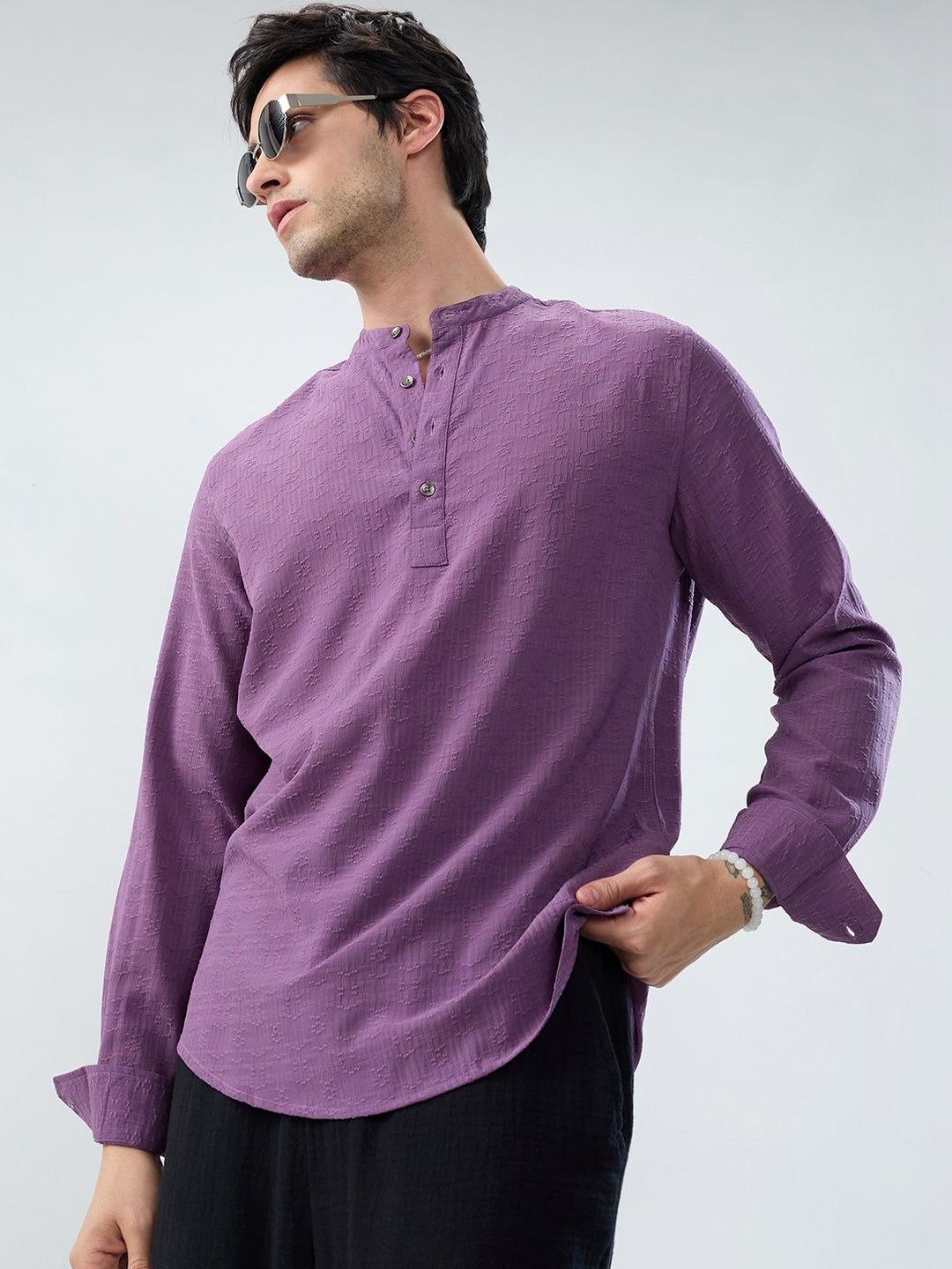 VASTRADO Men Thread Work Jacquard Kurta-picture-27