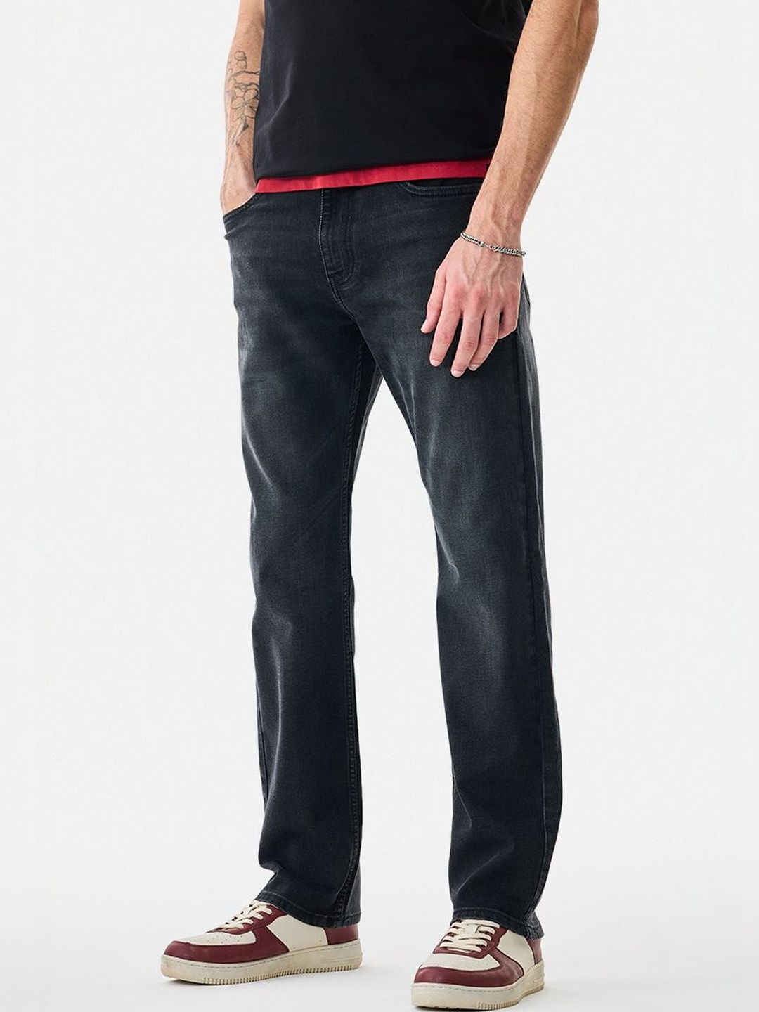 Snitch Men Relaxed Fit Mid-Rise Light Fade Stretchable Jeans-picture-40