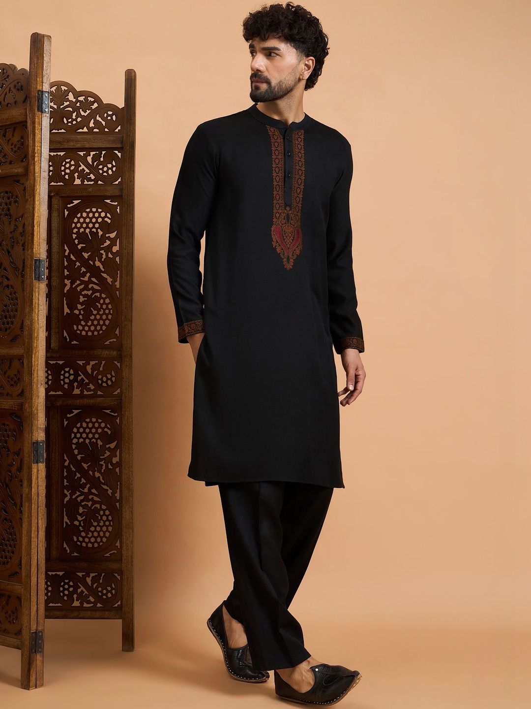 House of Pataudi Woven Design Mandarin Collar Kurta & Trousers Kurta Sets-image-34