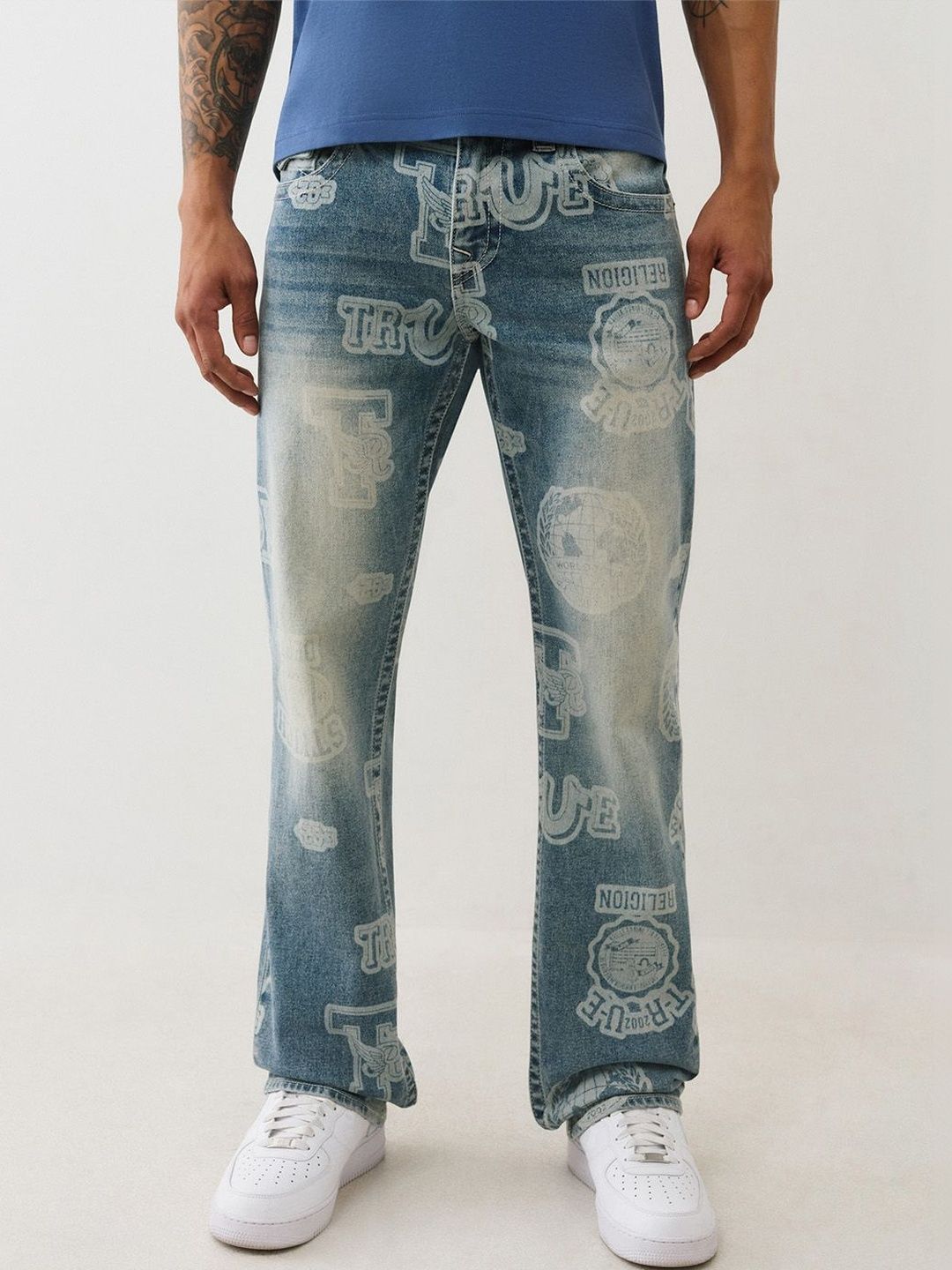 True Religion Men Regular Fit Mid-Rise Light Fade Jeans-picture-28